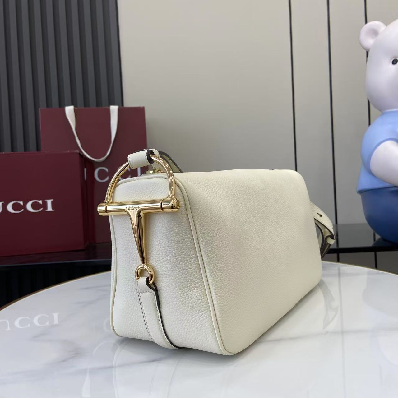 Gucci Half Horsebit Medium Shoulder Bag - FashionPlug