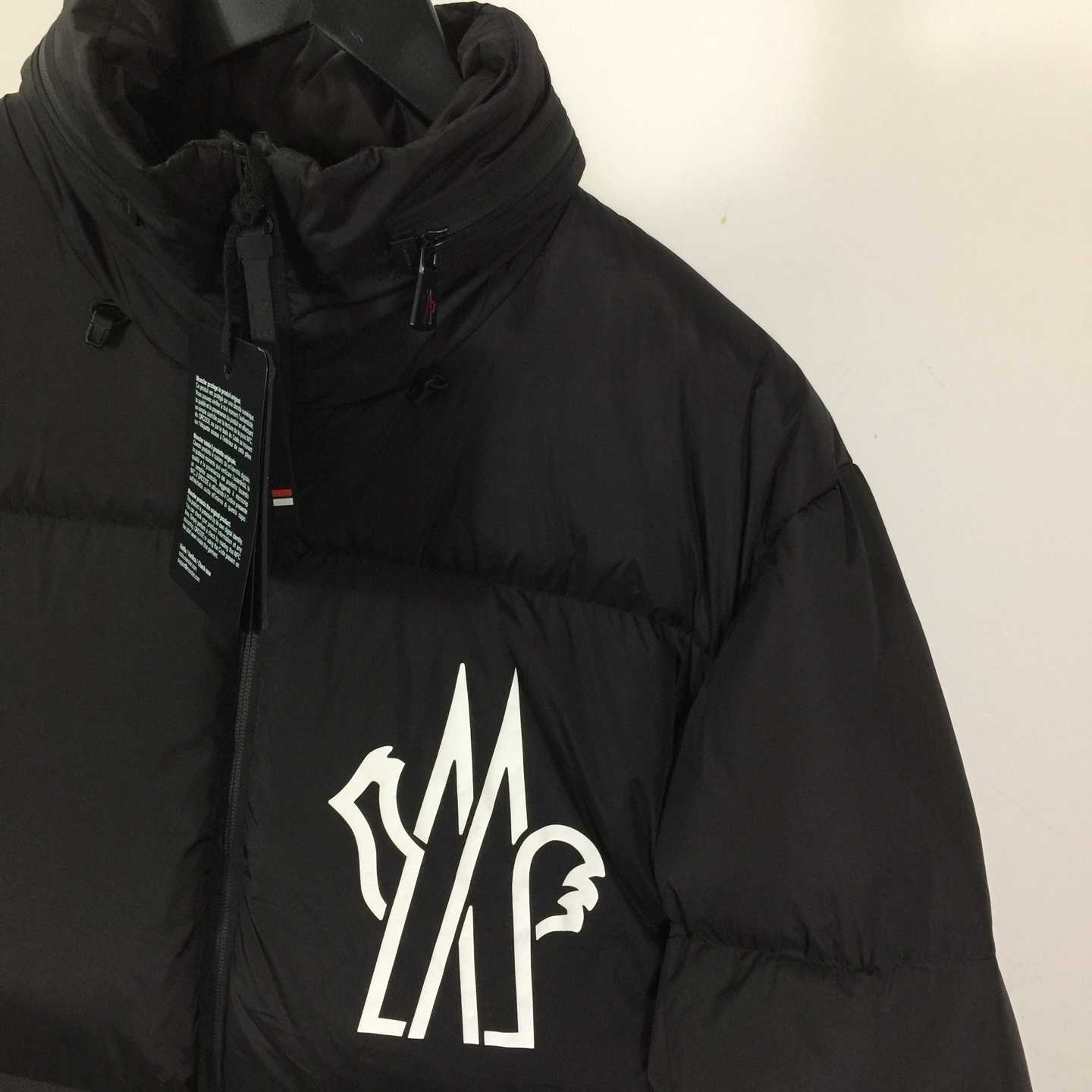 Moncler Verdons Short Down Jacket - FashionPlug