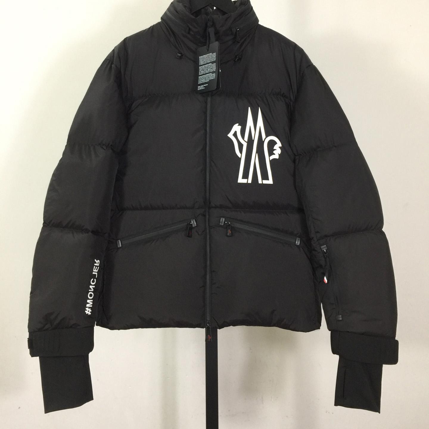 Moncler Verdons Short Down Jacket - FashionPlug