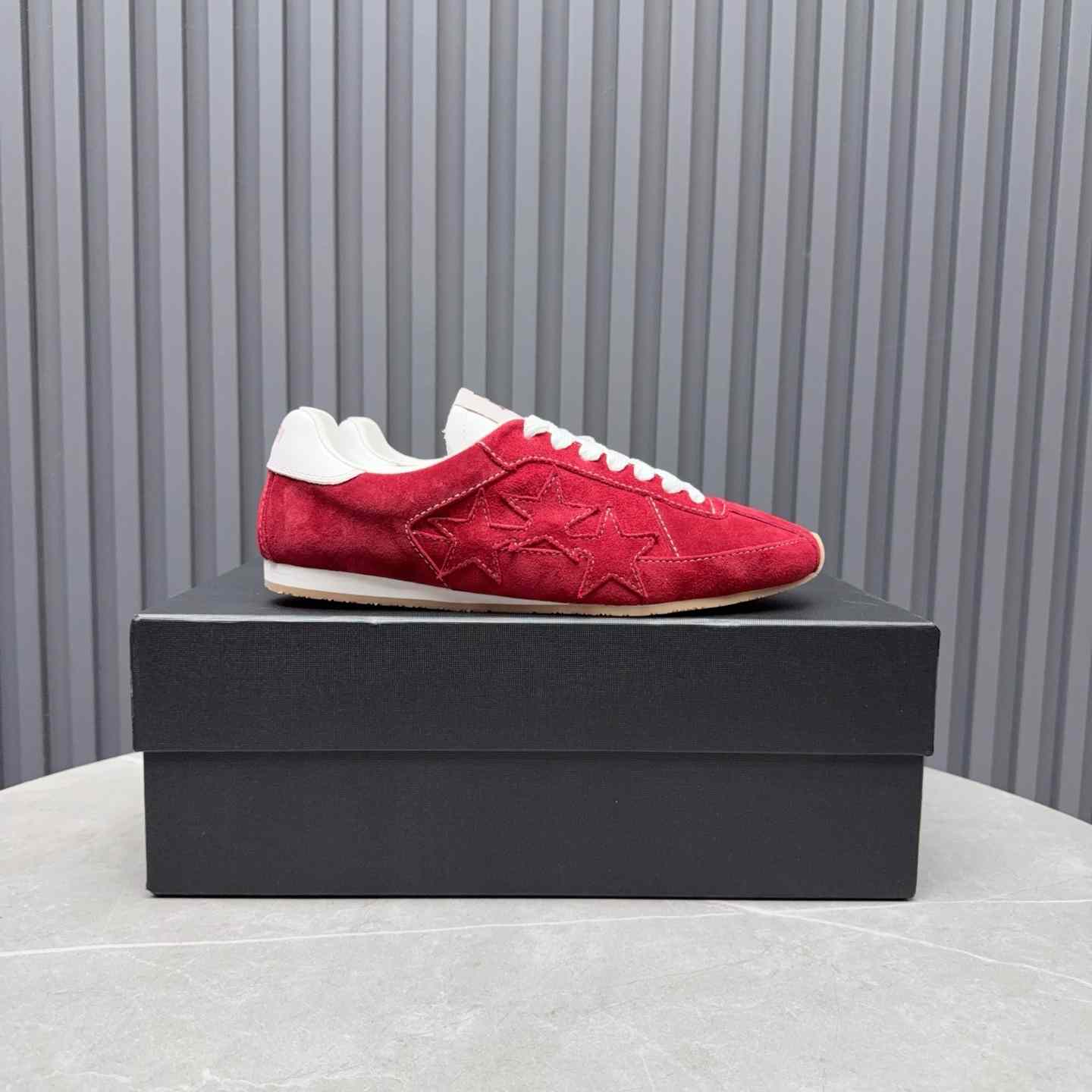 Amiri Pacific Flat - FashionPlug