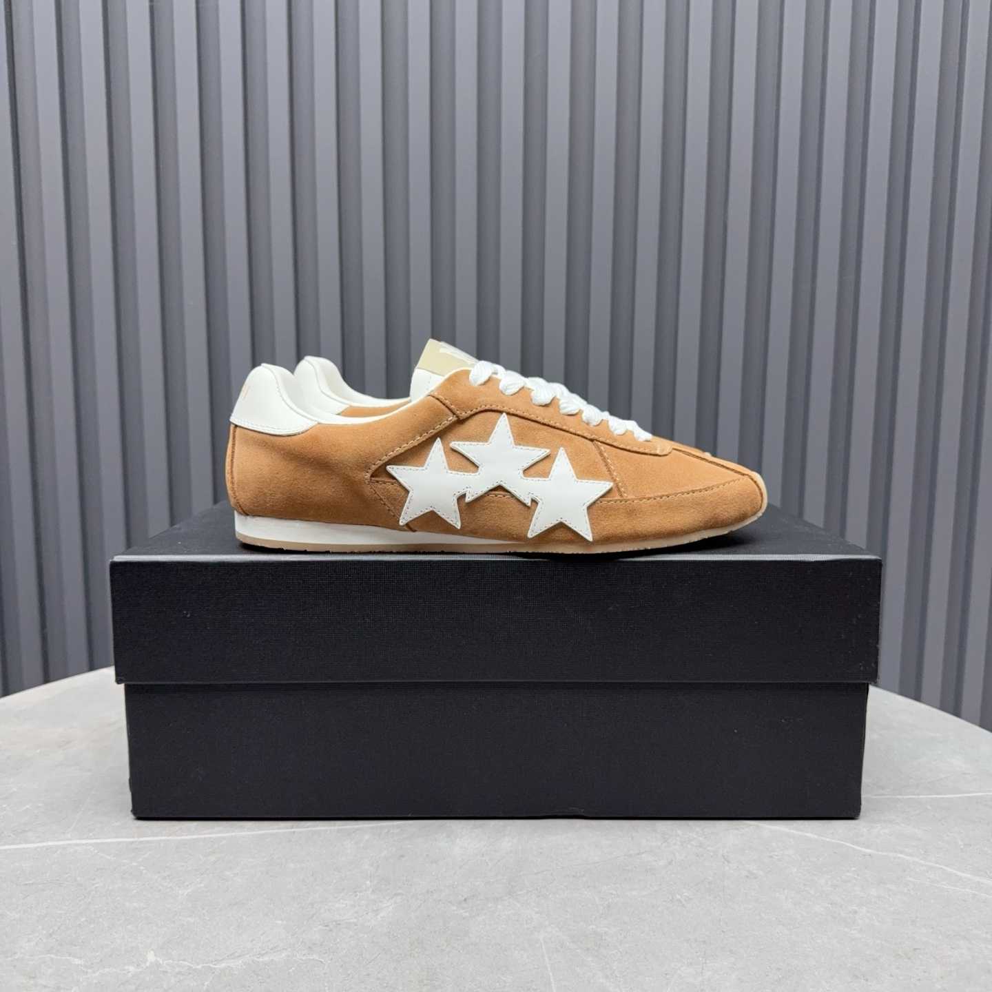 Amiri Pacific Flat - FashionPlug