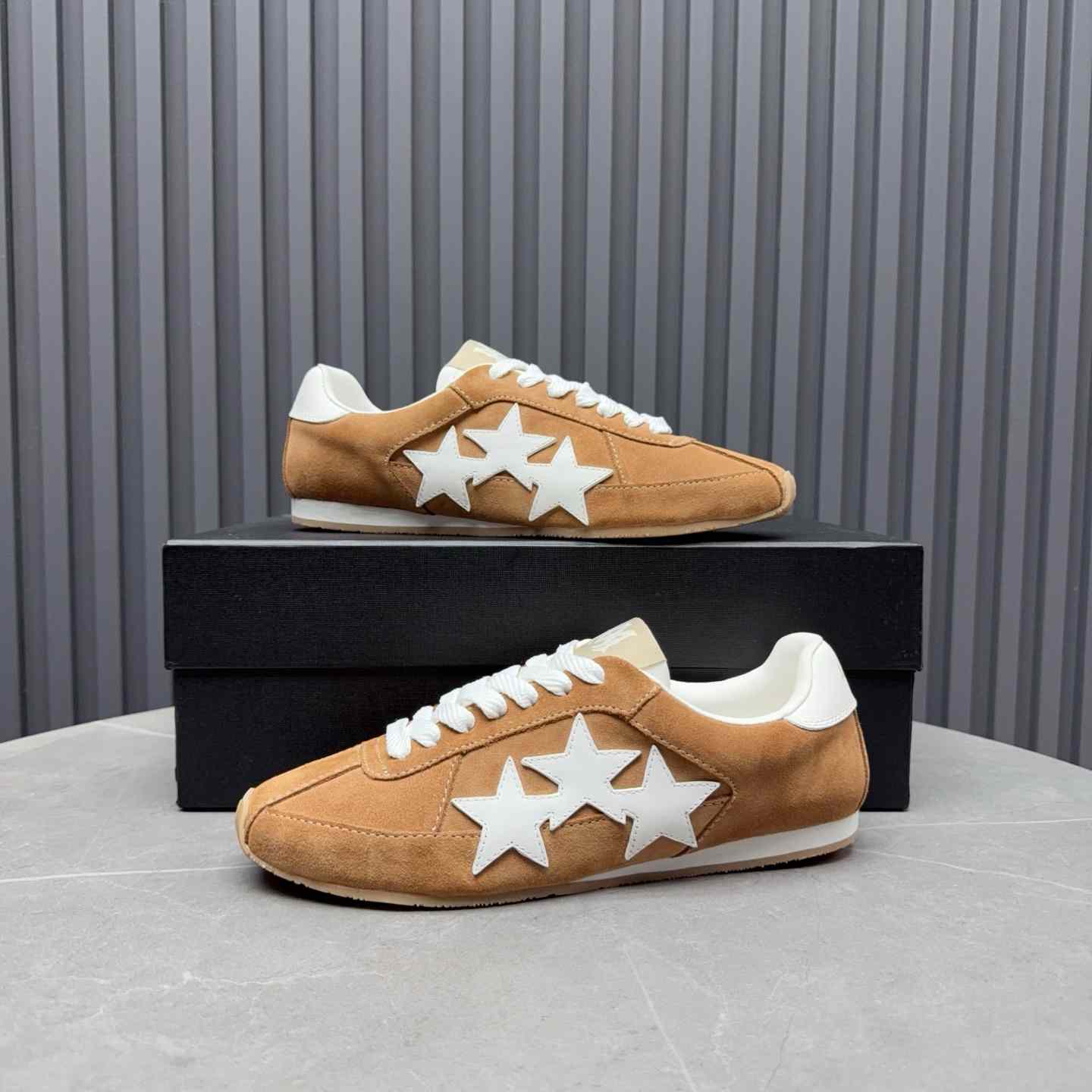 Amiri Pacific Flat - FashionPlug