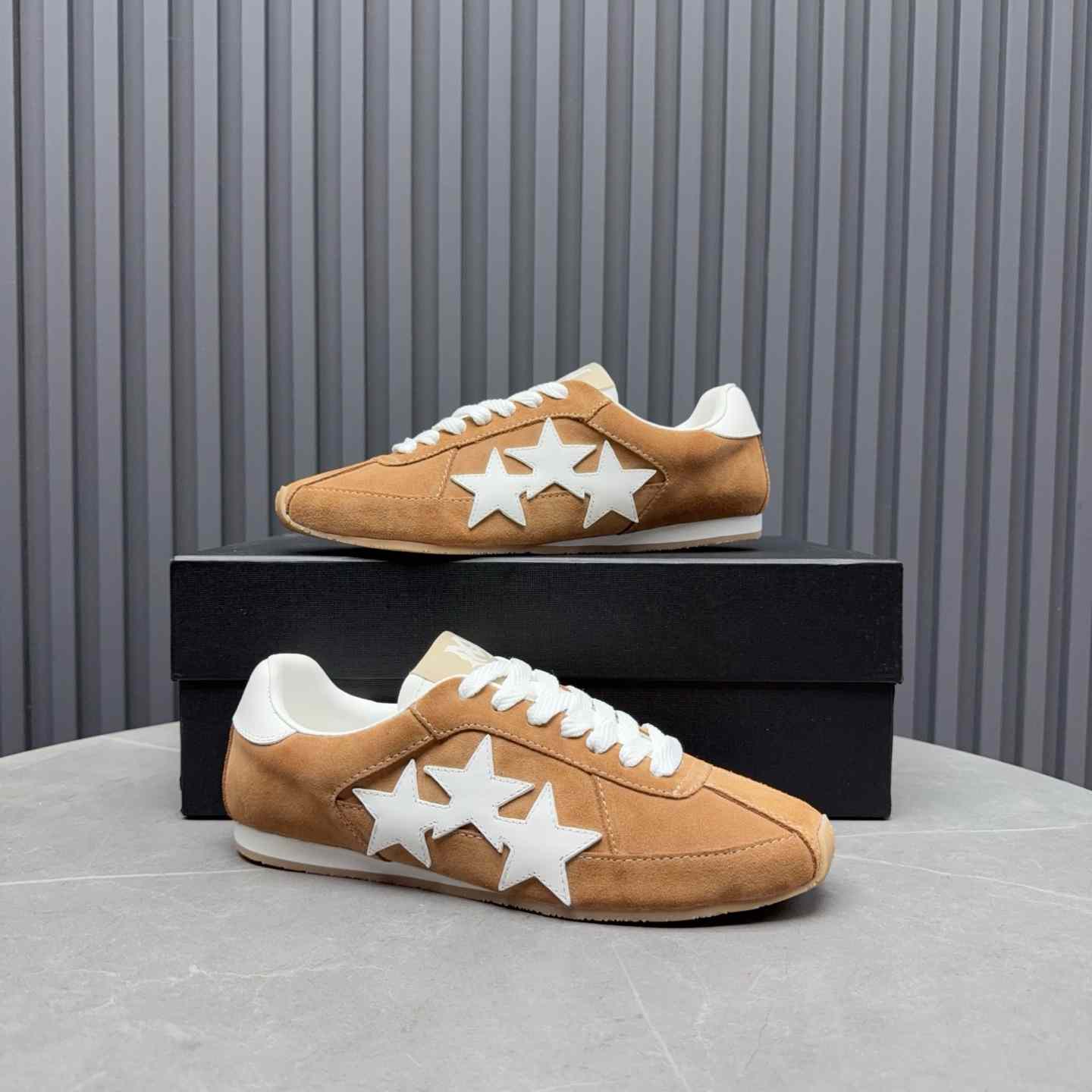 Amiri Pacific Flat - FashionPlug