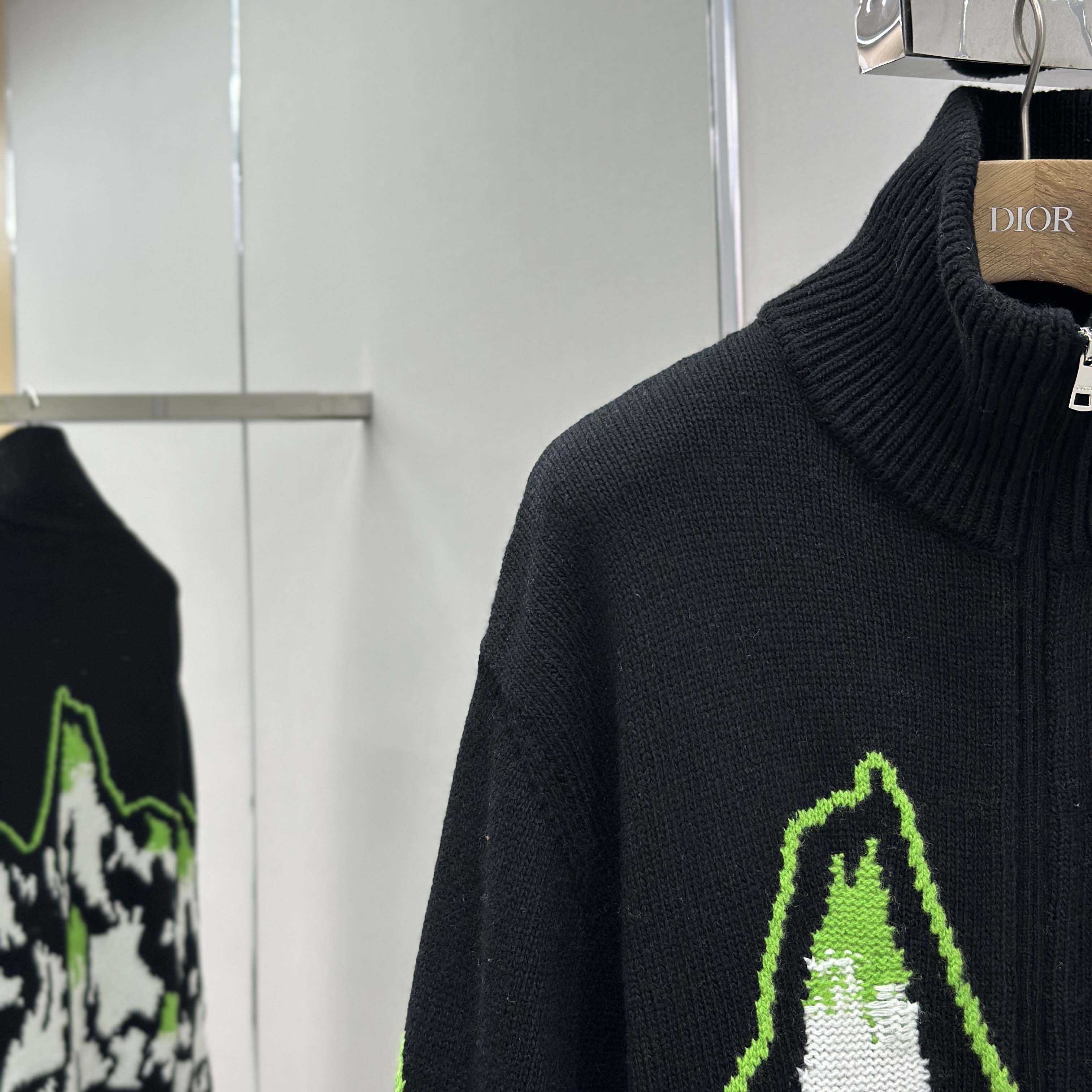 Gucci Wool Jacquard Zip Jacket With Intarsia - FashionPlug