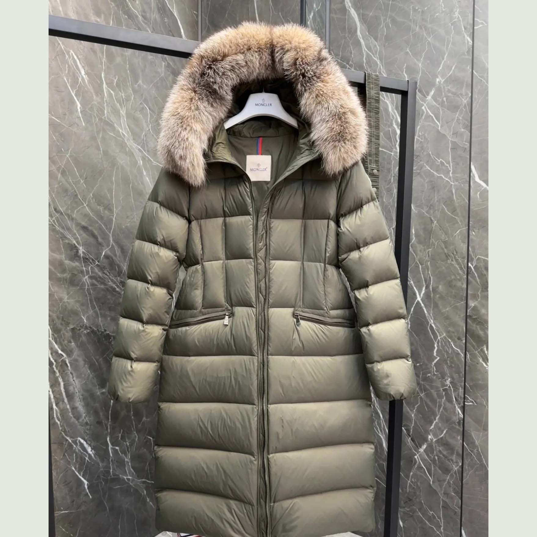 Moncler Boedic Down Jacket With A Detachable Shearling Trim - FashionPlug