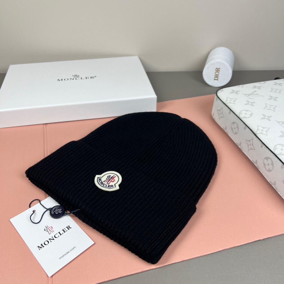 Moncler Beanie  - FashionPlug