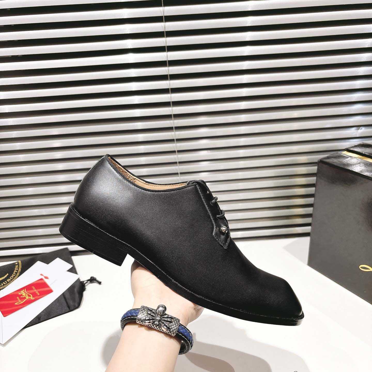 Christian Louboutin Chambeliss Derbies - Calf leather - FashionPlug