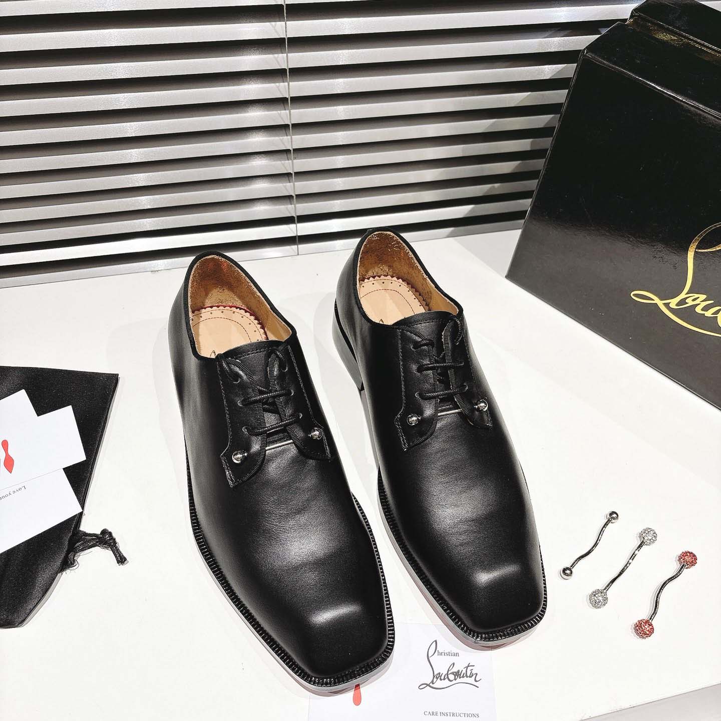 Christian Louboutin Chambeliss Derbies - Calf leather - FashionPlug