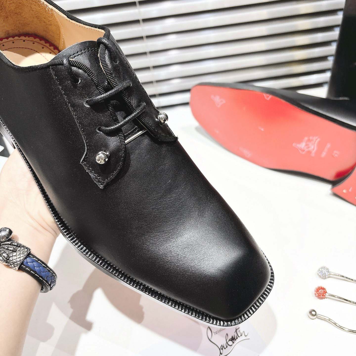 Christian Louboutin Chambeliss Derbies - Calf leather - FashionPlug