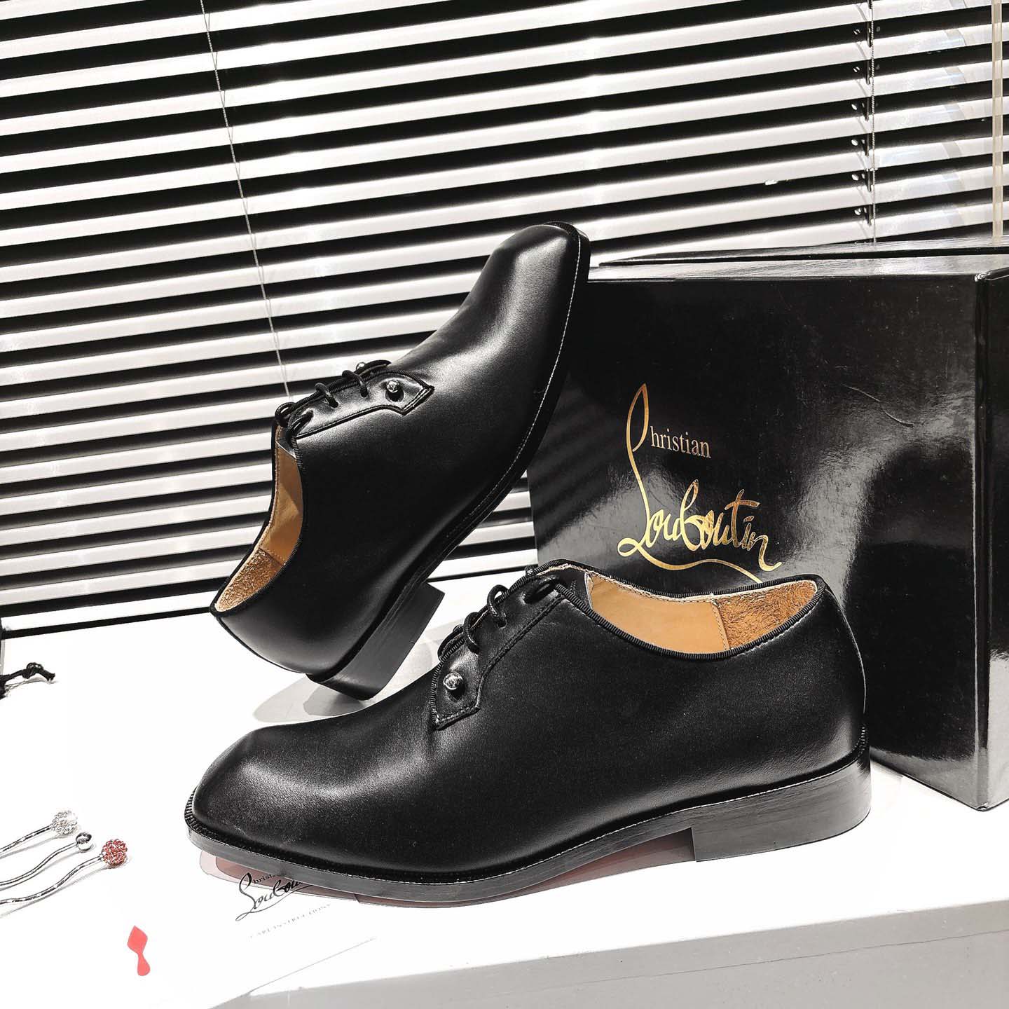 Christian Louboutin Chambeliss Derbies - Calf leather - FashionPlug