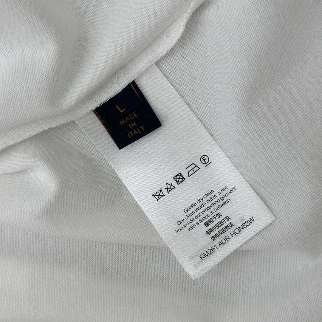 Louis Vuitton LV x The Darjeeling Limited Embroidered Short-Sleeved crewneck   1AJVQK - FashionPlug