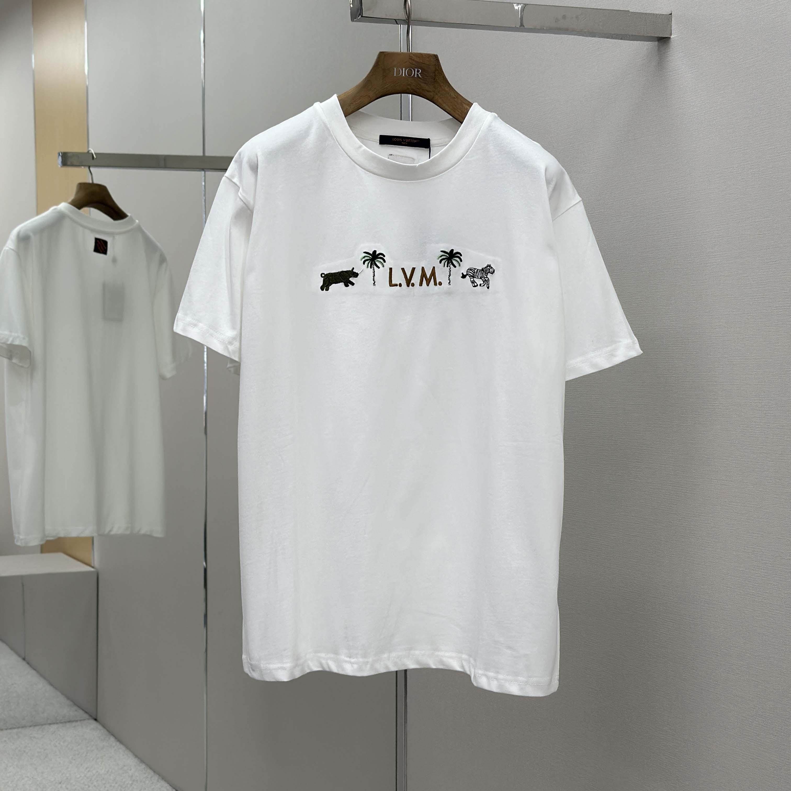 Louis Vuitton LV x The Darjeeling Limited Embroidered Short-Sleeved crewneck   1AJVQK - FashionPlug
