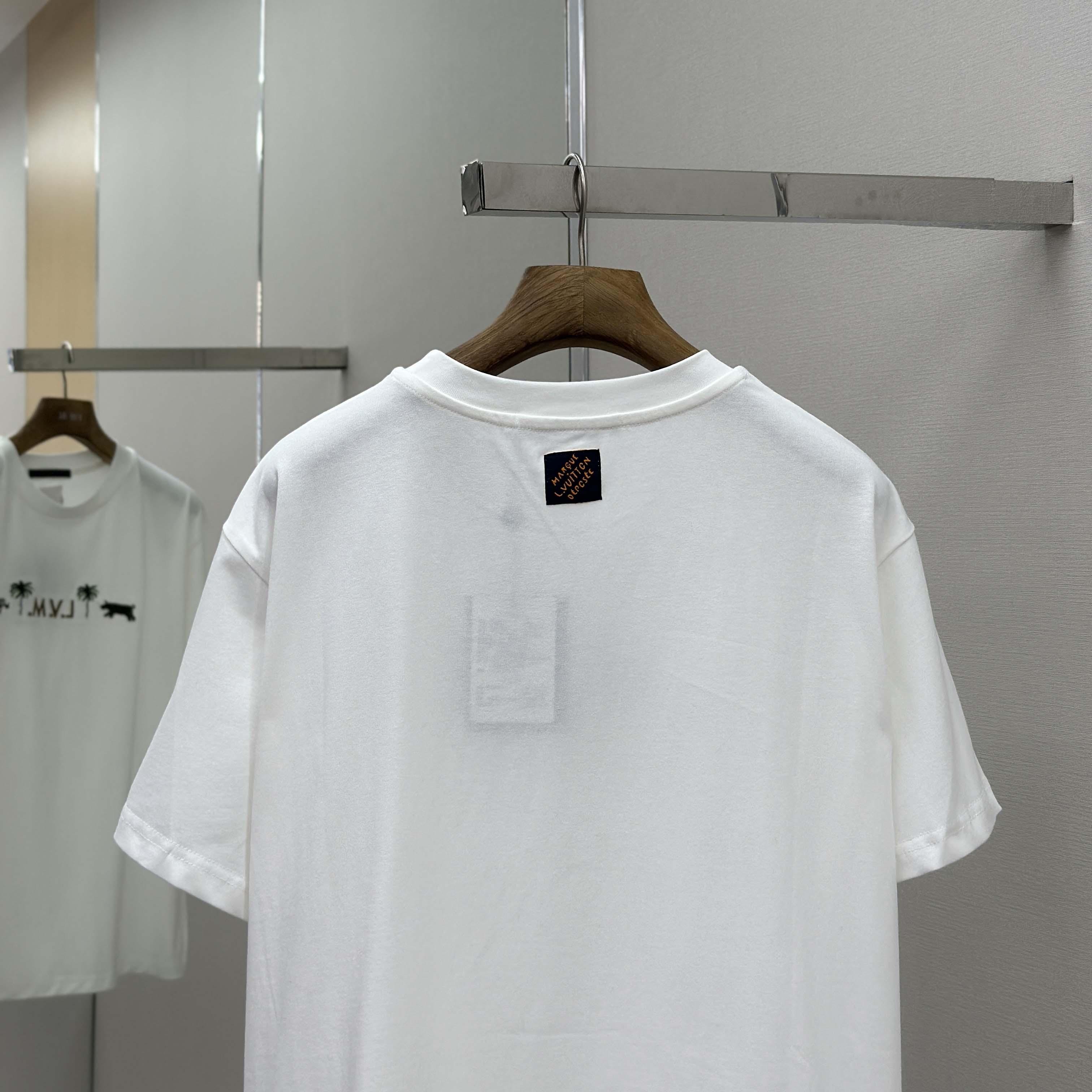 Louis Vuitton LV x The Darjeeling Limited Embroidered Short-Sleeved crewneck   1AJVQK - FashionPlug