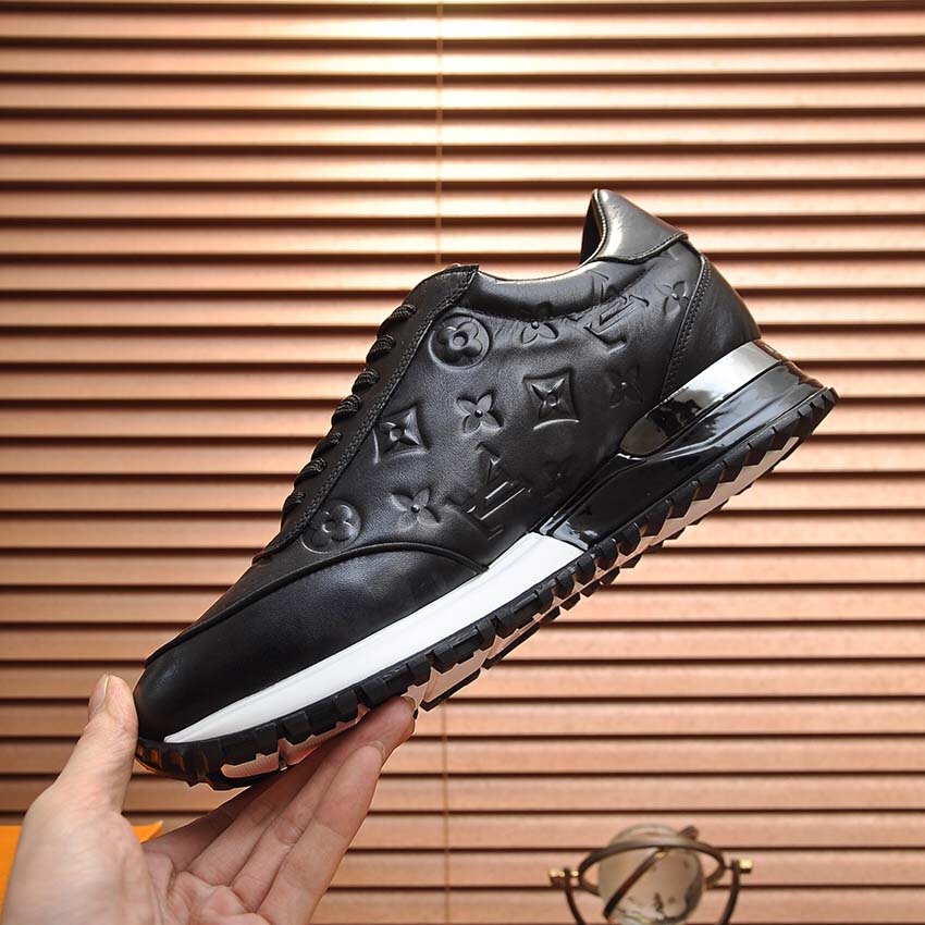 Louis Vuitton Sneaker        - FashionPlug