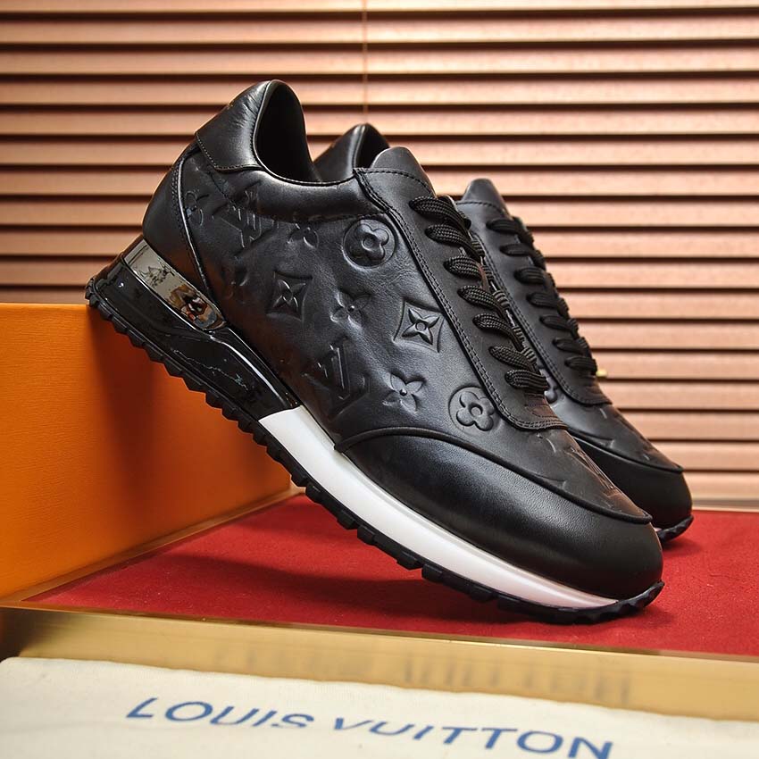 Louis Vuitton Sneaker        - FashionPlug