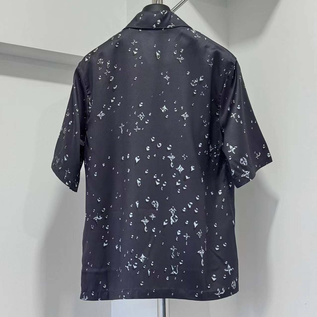 Louis Vuitton Monogram Short-Sleeved Silk Shirt - FashionPlug