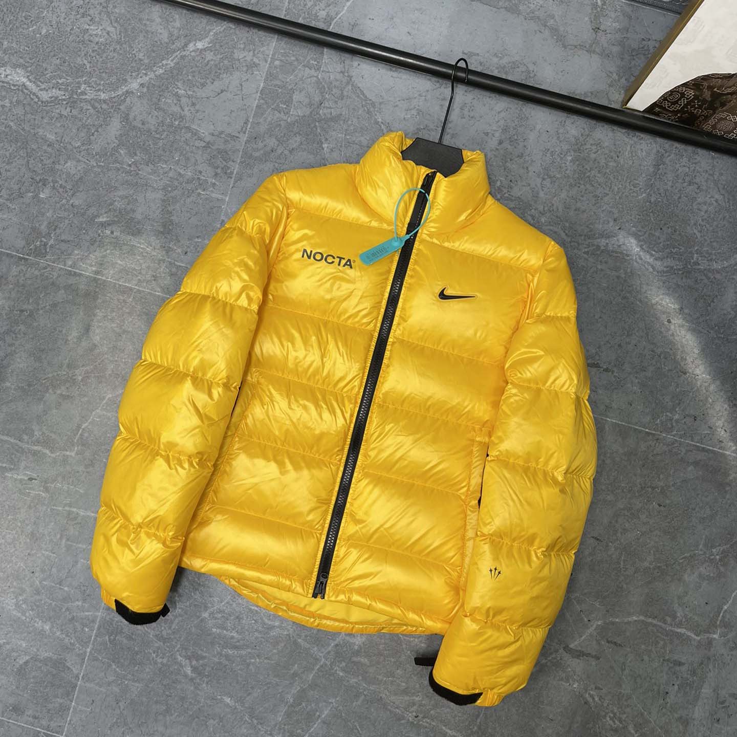 Nike Short Down Jacket - FashionPlug