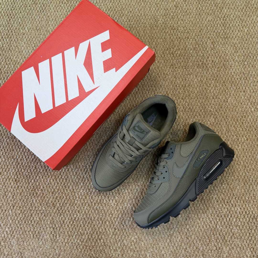 Nike Air Max 90 Sneakers    CN8490-001 - FashionPlug