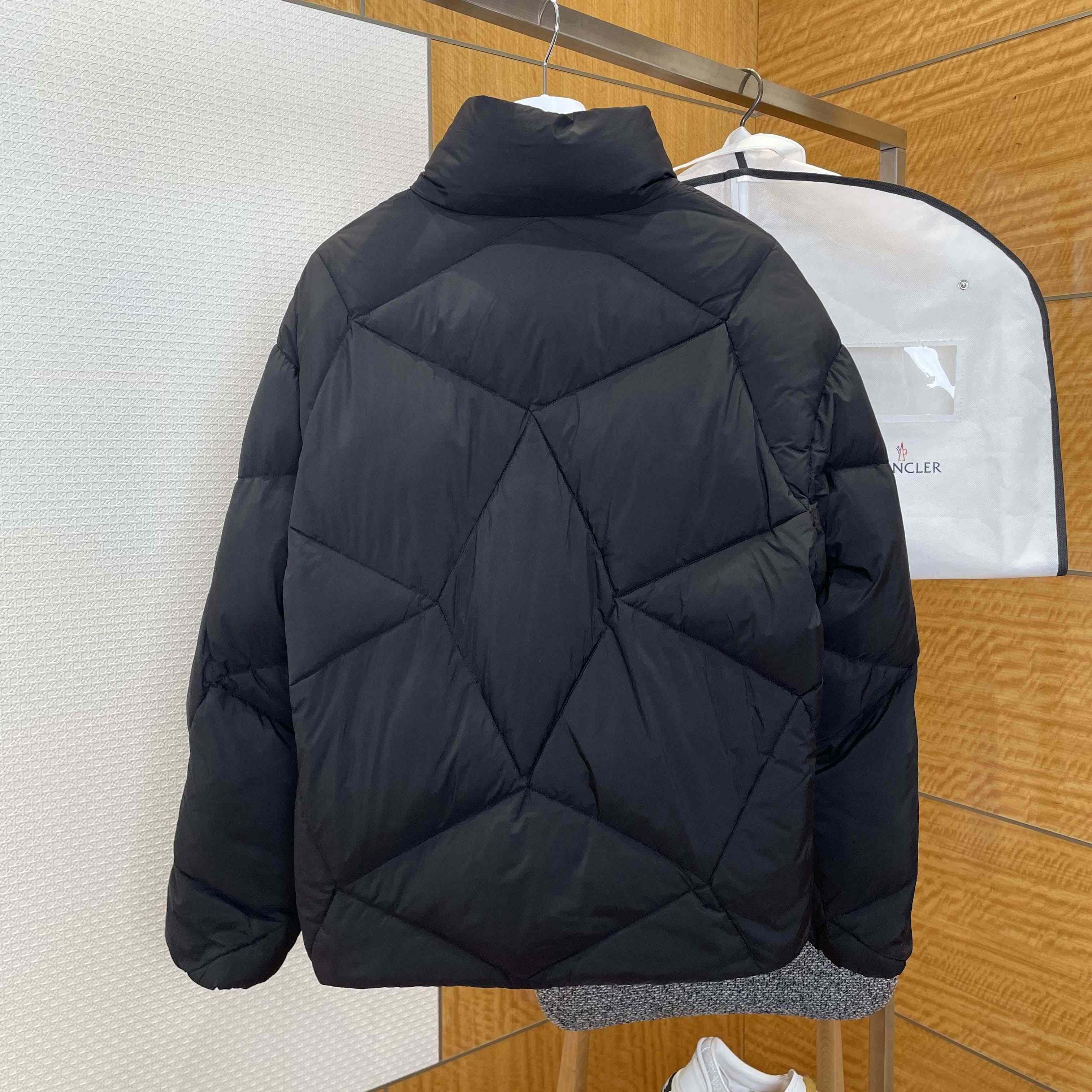 Moncler Vardar Short Down Jacket - FashionPlug