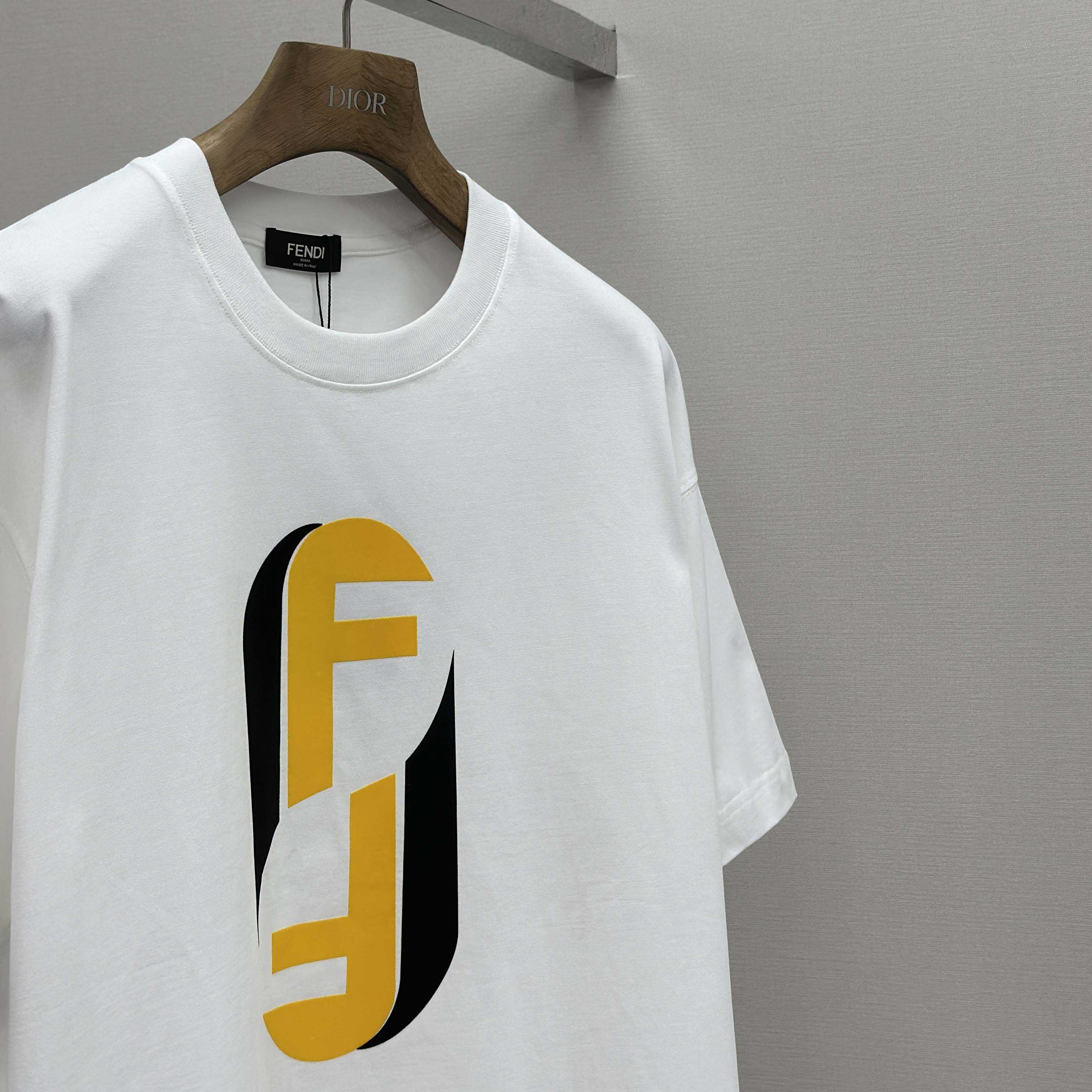 Fendi White Cotton T-shirt - FashionPlug