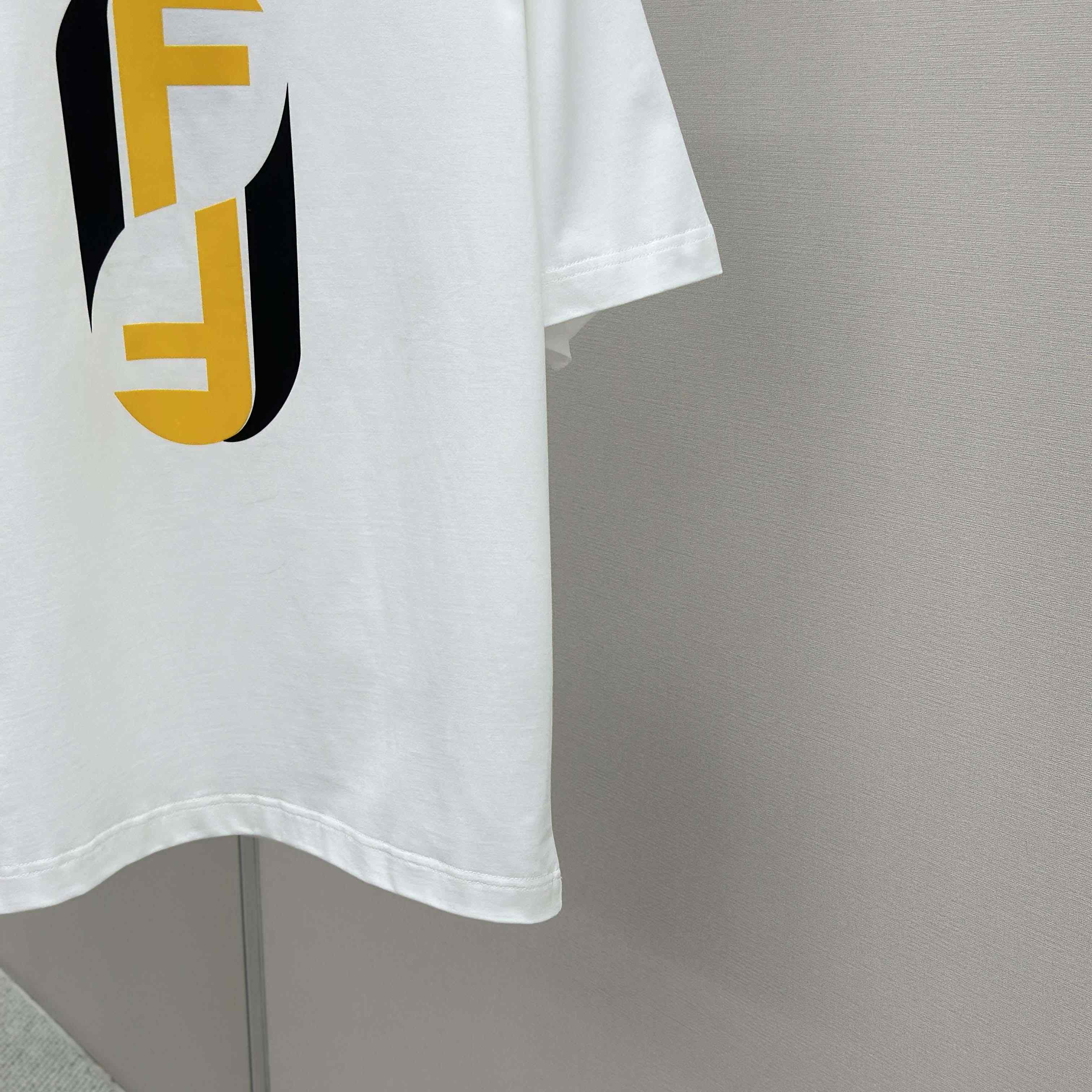Fendi White Cotton T-shirt - FashionPlug