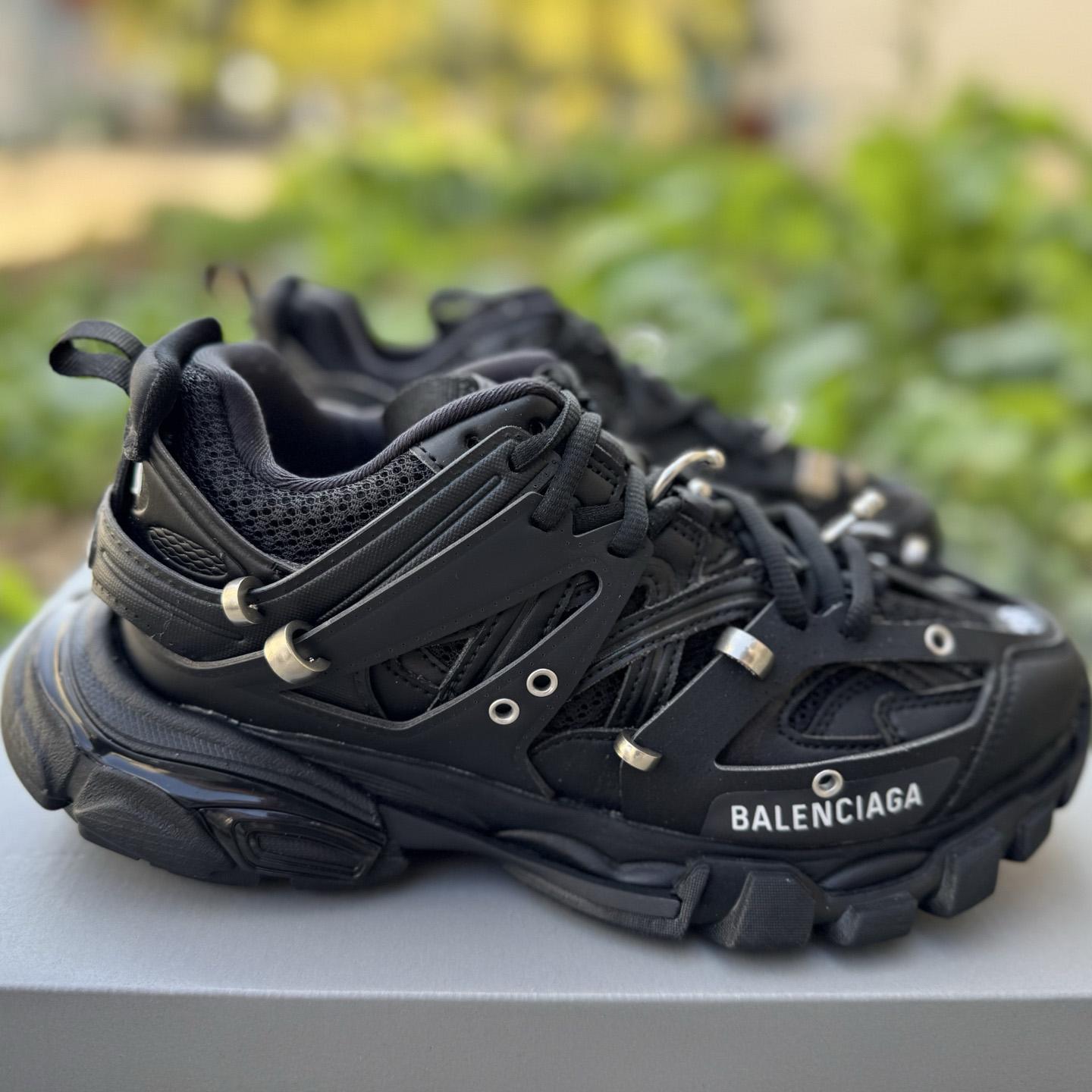 Balenciaga Track piercing Sneaker In Black - FashionPlug