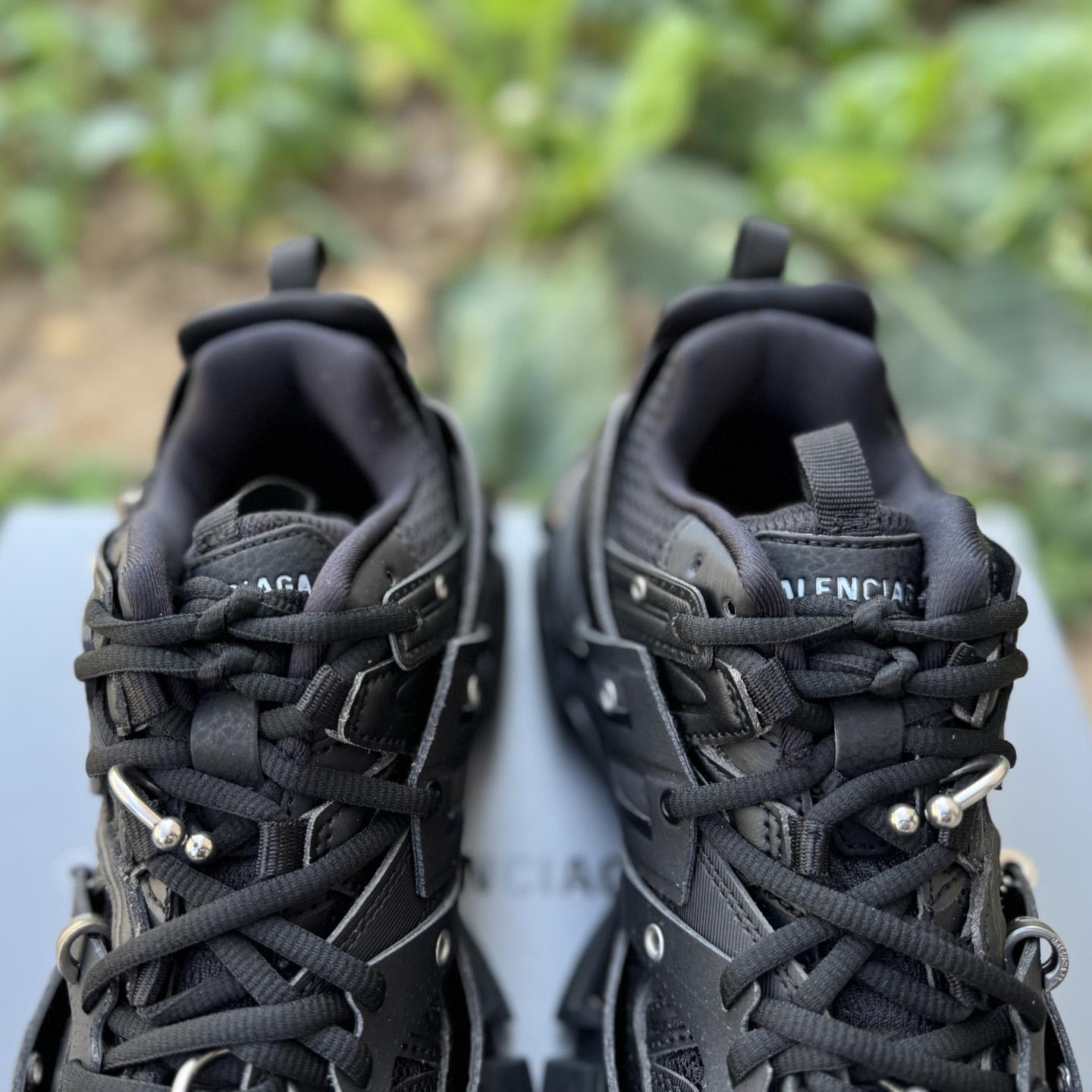 Balenciaga Track piercing Sneaker In Black - FashionPlug