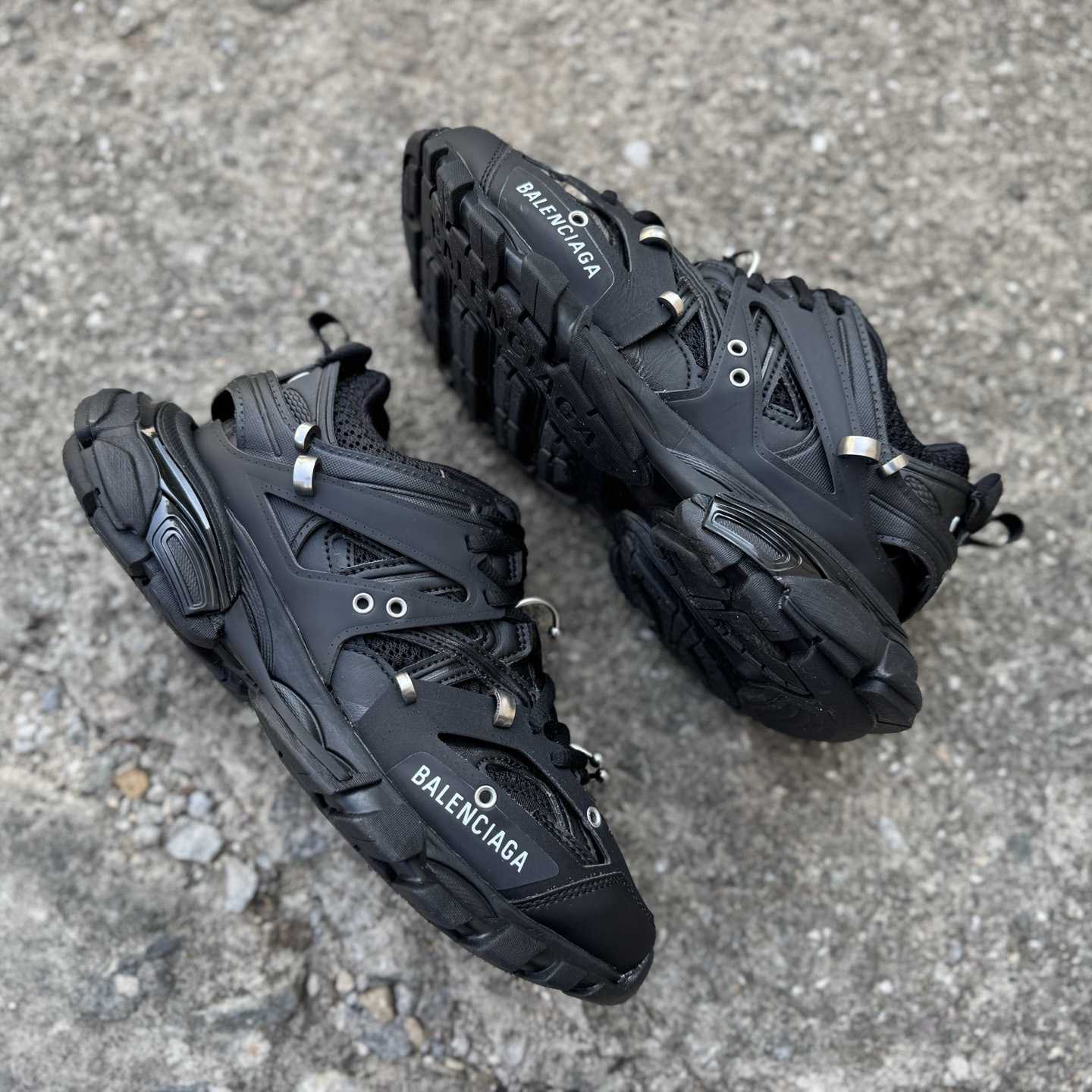 Balenciaga Track piercing Sneaker In Black - FashionPlug