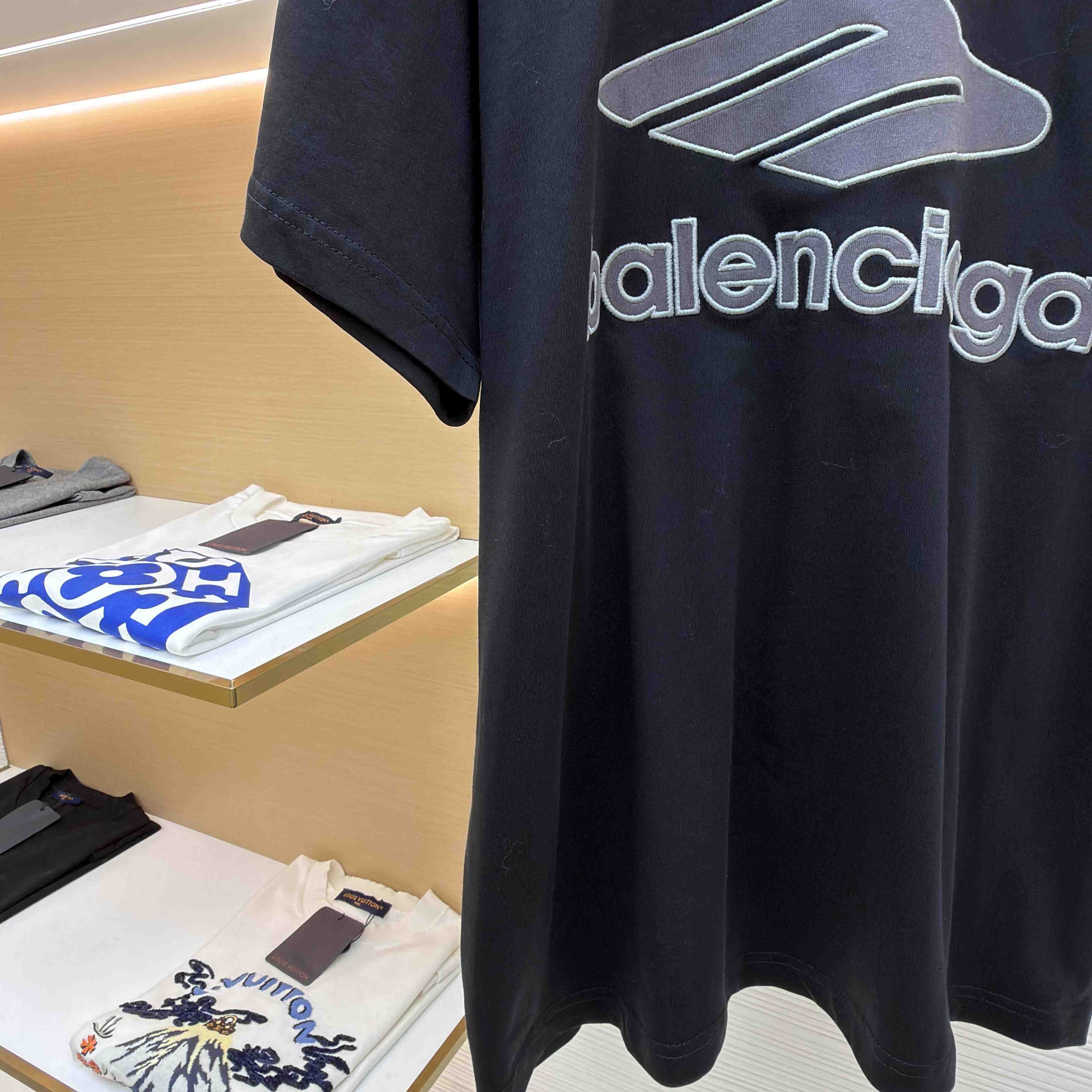 Balenciaga B Football V-Neck T-Shirt Oversized In Black - FashionPlug