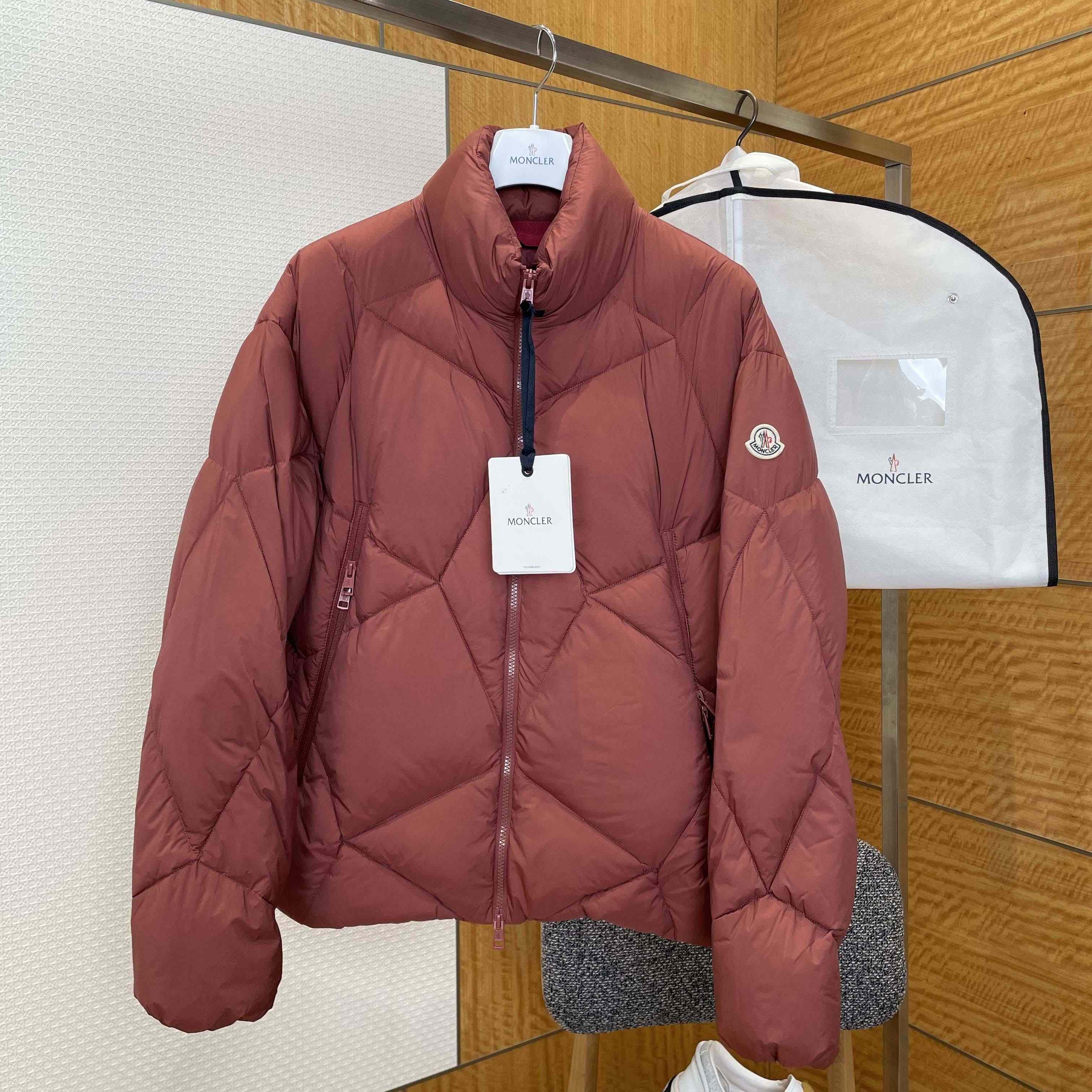 Moncler Vardar Short Down Jacket - FashionPlug