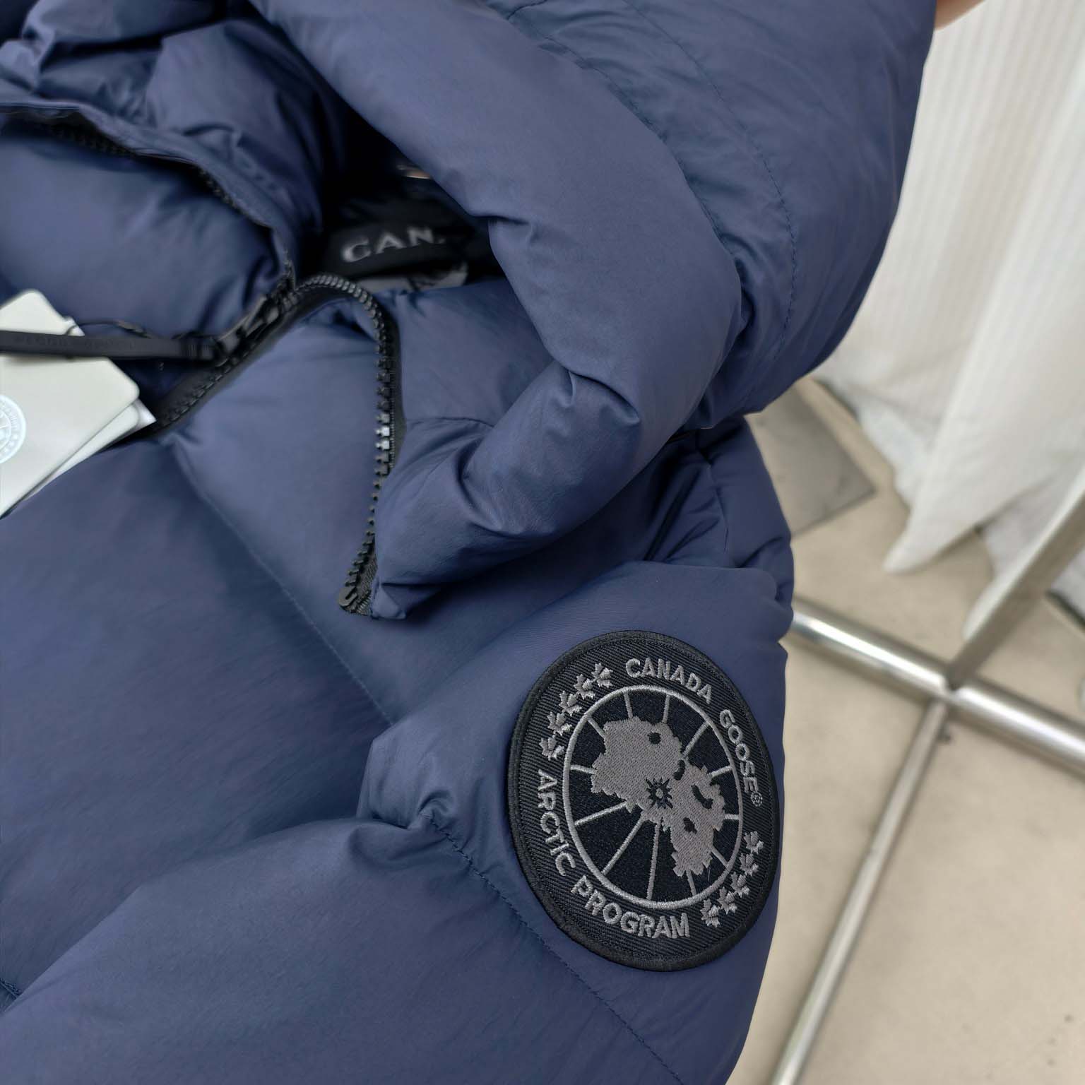 Canada Goose Crofton Puffer EnduraLuxe Black Label - FashionPlug