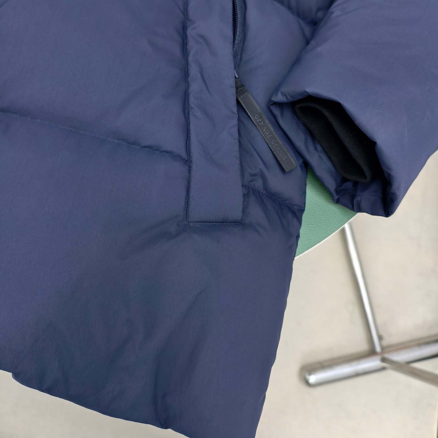 Canada Goose Crofton Puffer EnduraLuxe Black Label - FashionPlug