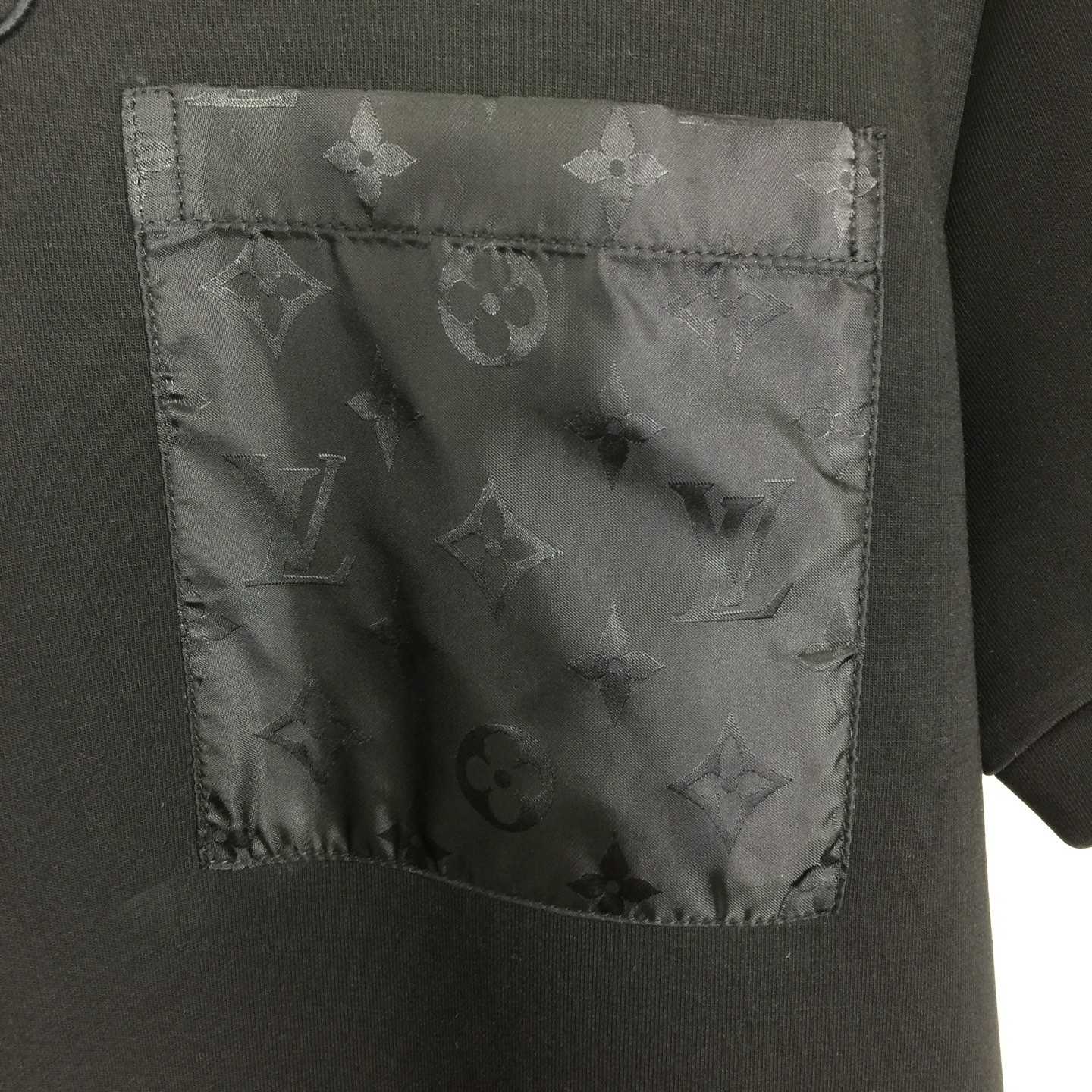 Louis Vuitton Cotton T-Shirt  - FashionPlug