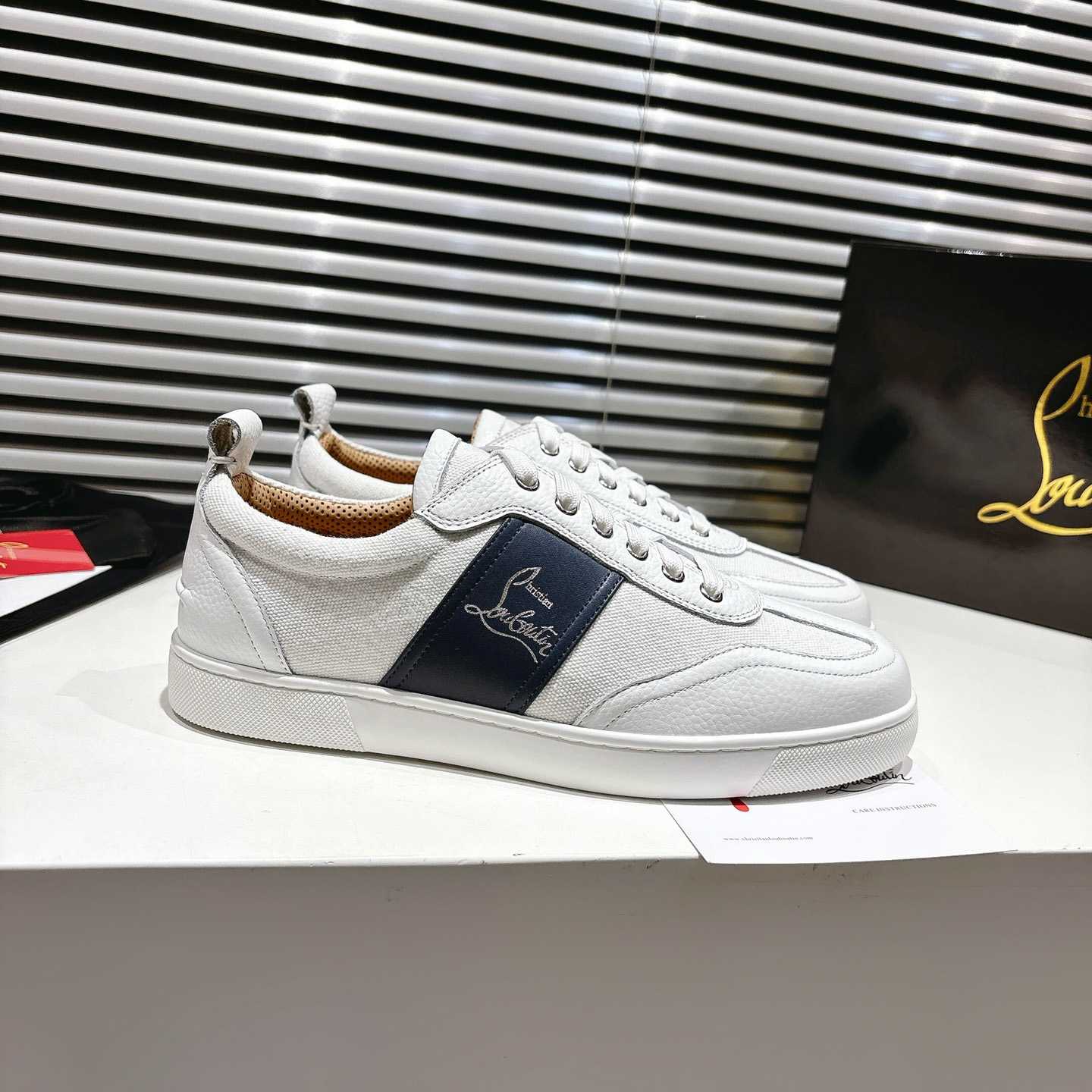 Christian Louboutin Retero Sneakers - FashionPlug
