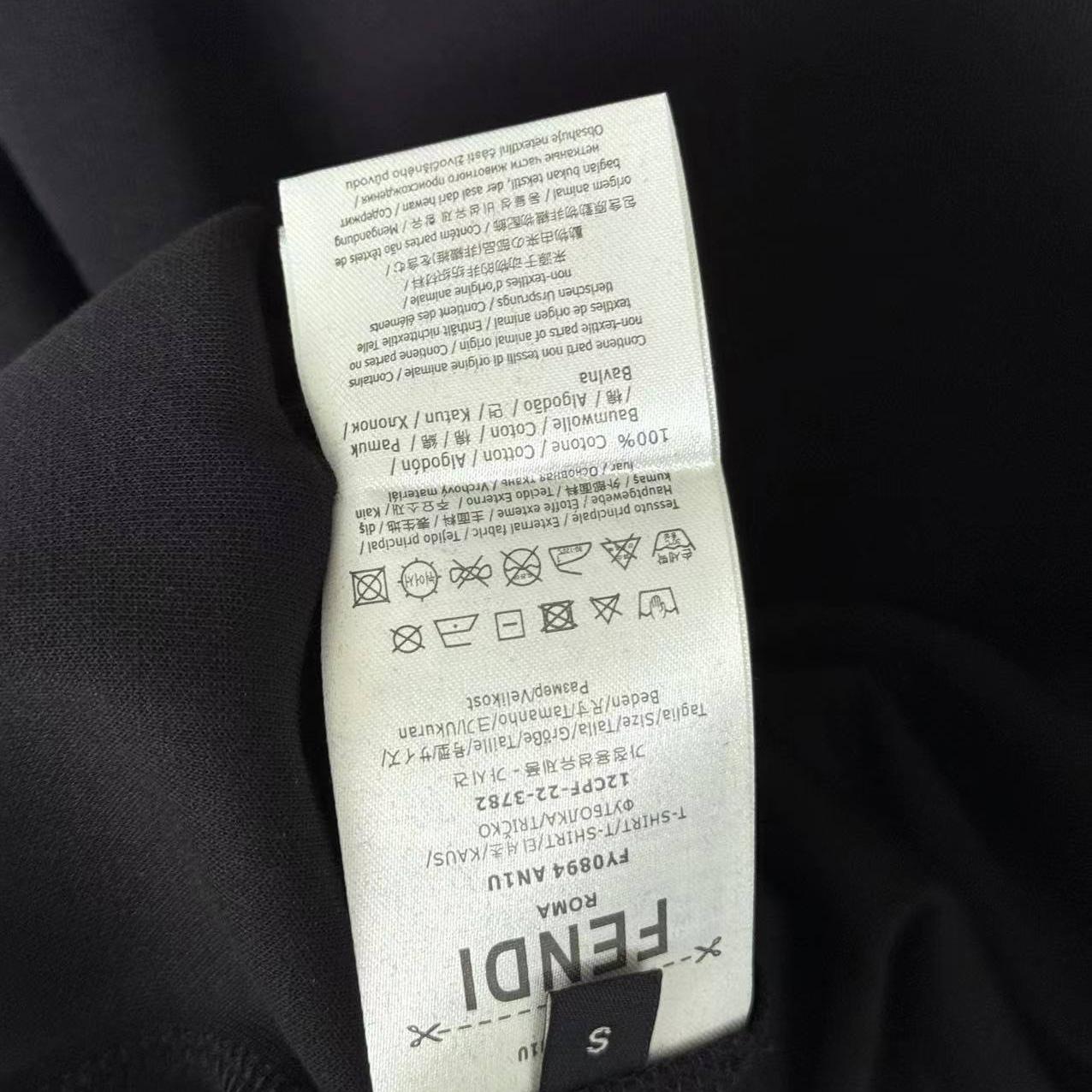 Fendi Black Cotton T-shirt - FashionPlug