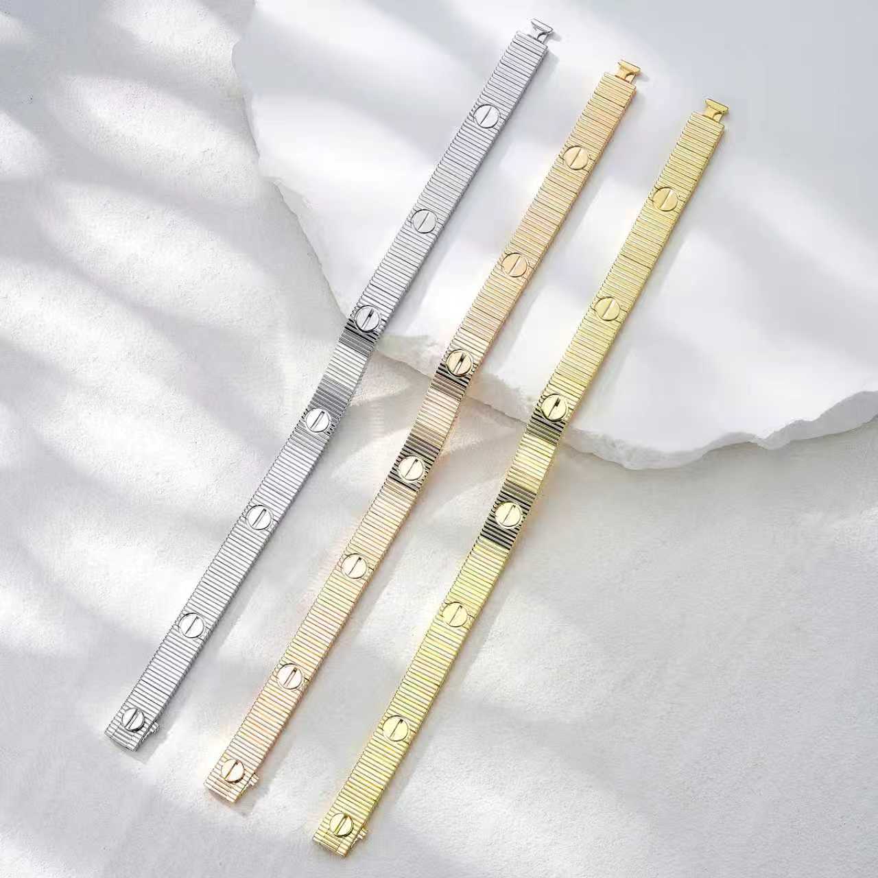 Cartier Love Unlimited flexible bracelet  - FashionPlug