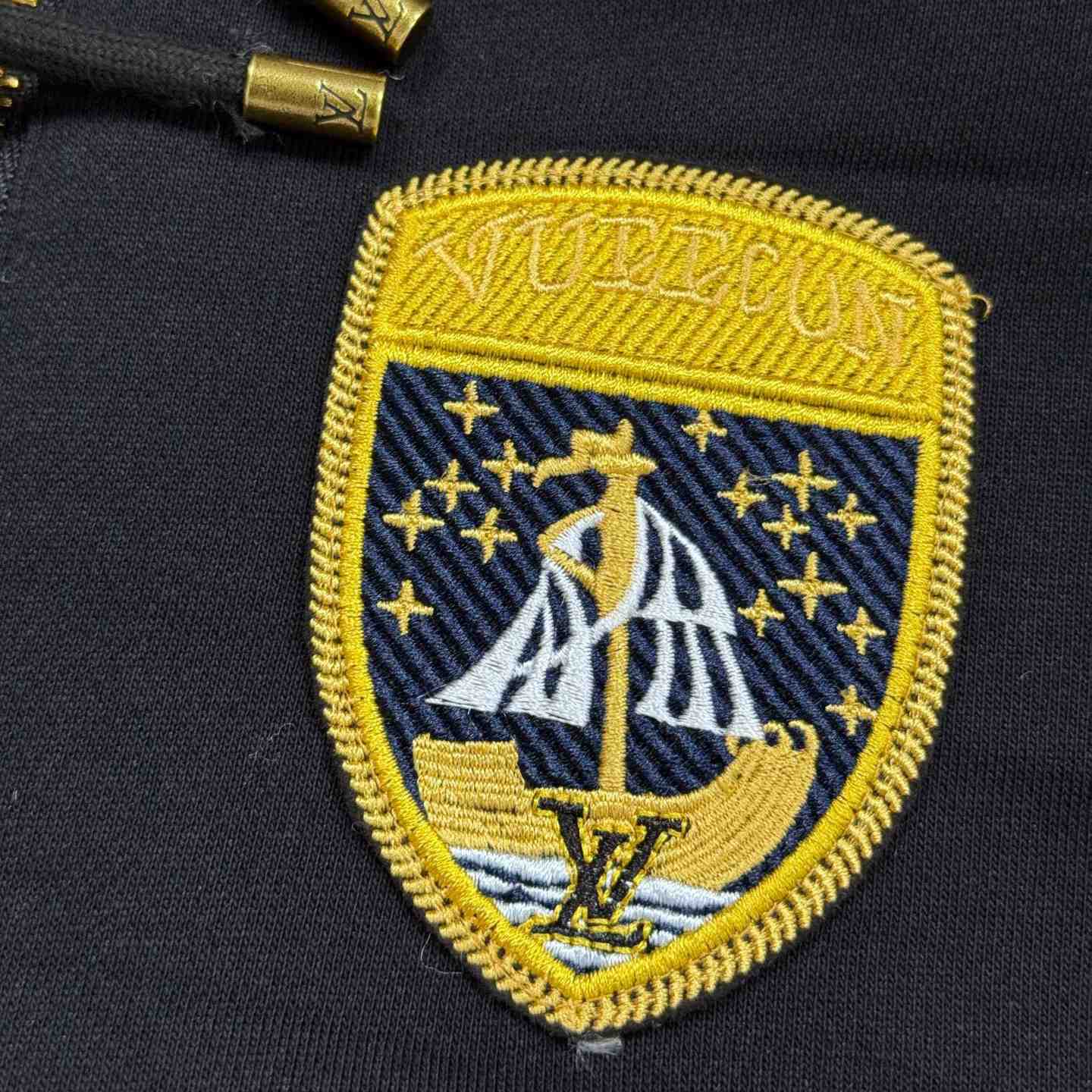 Louis Vuitton Reversible Fleece Gilet - FashionPlug