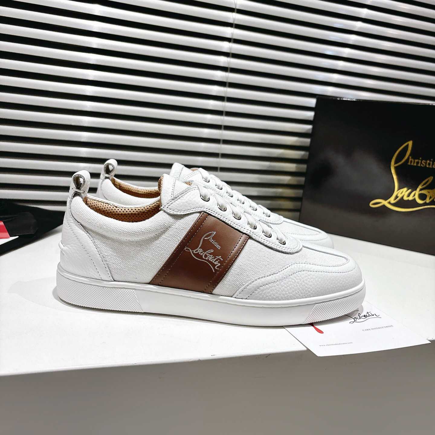 Christian Louboutin Retero Sneakers - FashionPlug
