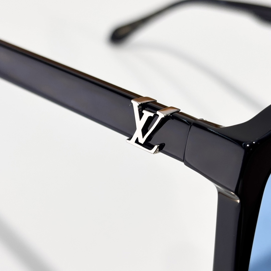 Louis Vuitton LV Hit Large Square Sunglasses   Z3059U - FashionPlug