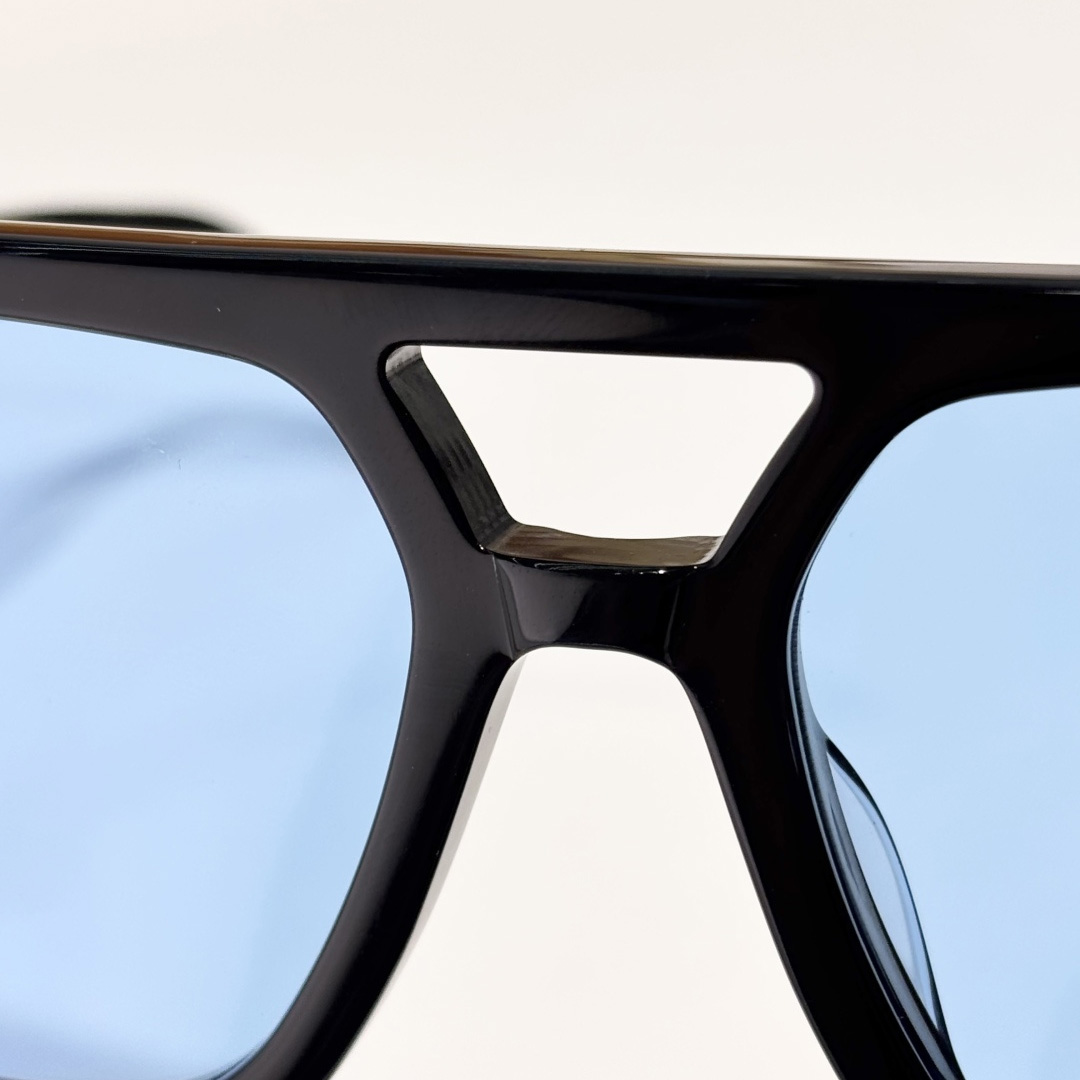 Louis Vuitton LV Hit Large Square Sunglasses   Z3059U - FashionPlug