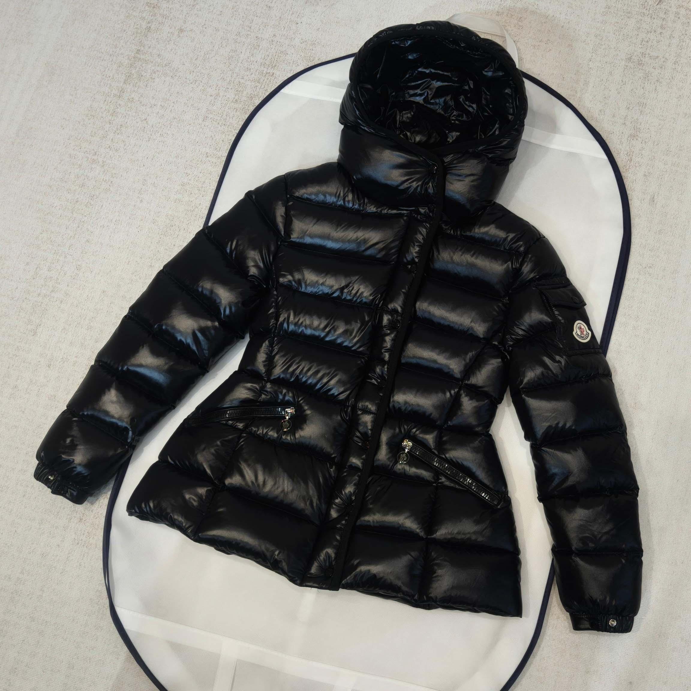 Moncler Barante Hooded Short Down Jacket - FashionPlug