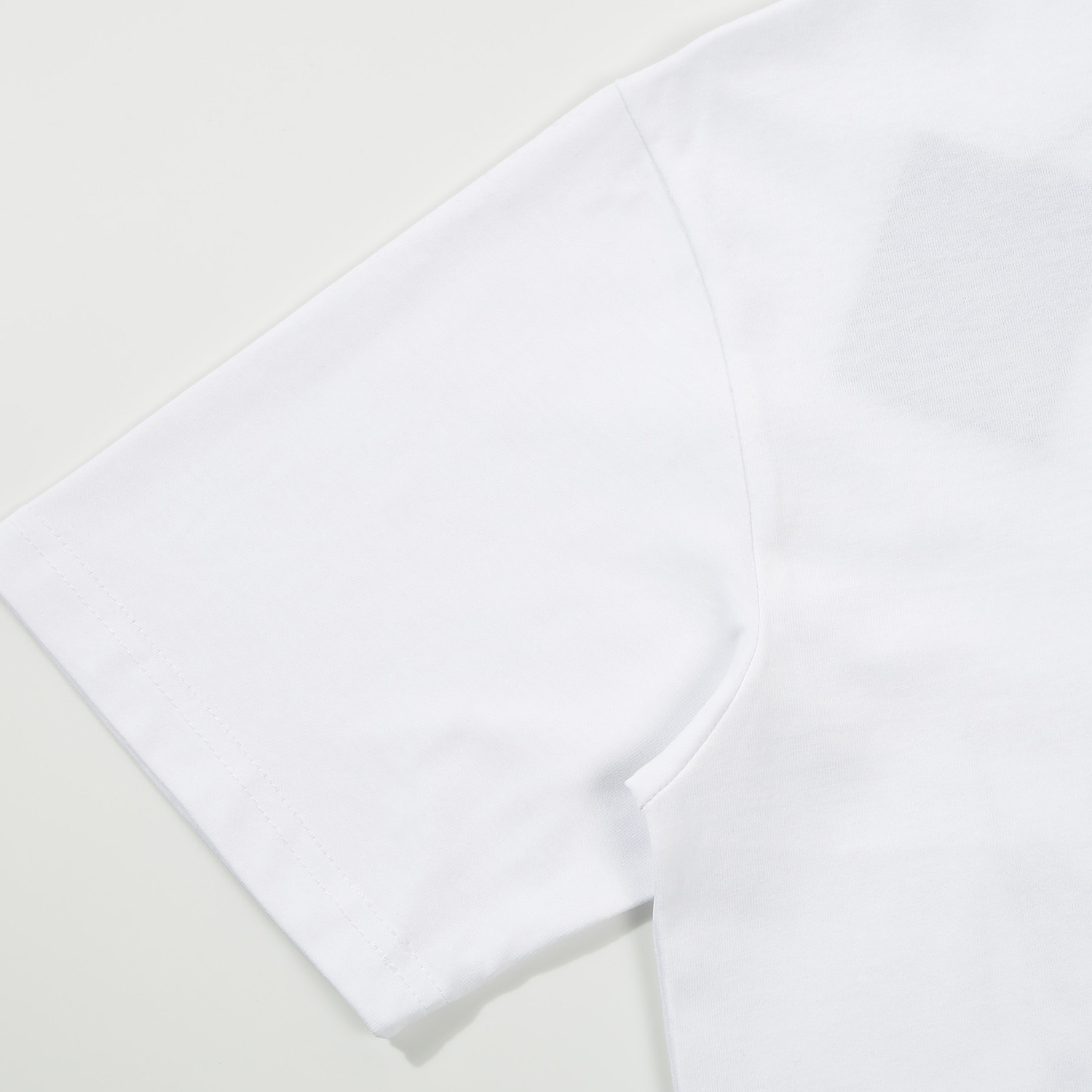 Louis Vuitton Graphic Cotton T-Shirt  1AHCW6 - FashionPlug