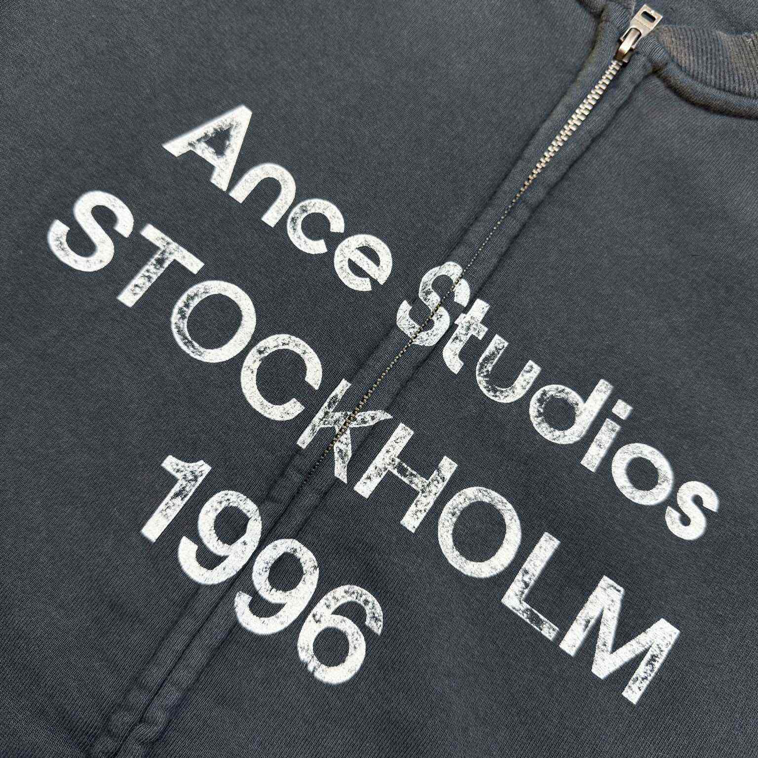 Acne Studios - Zip sweater logo - FashionPlug