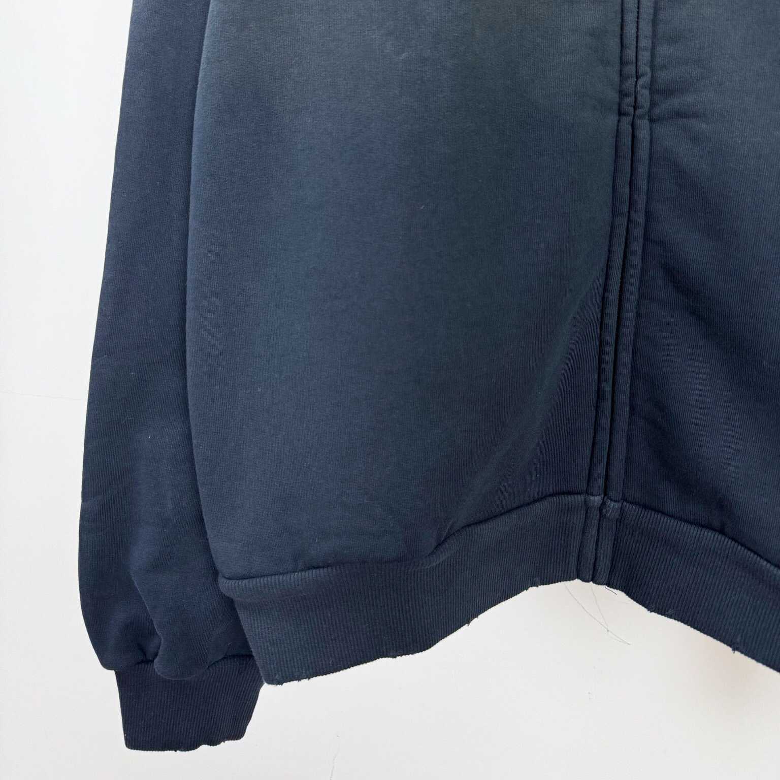 Acne Studios - Zip sweater logo - FashionPlug