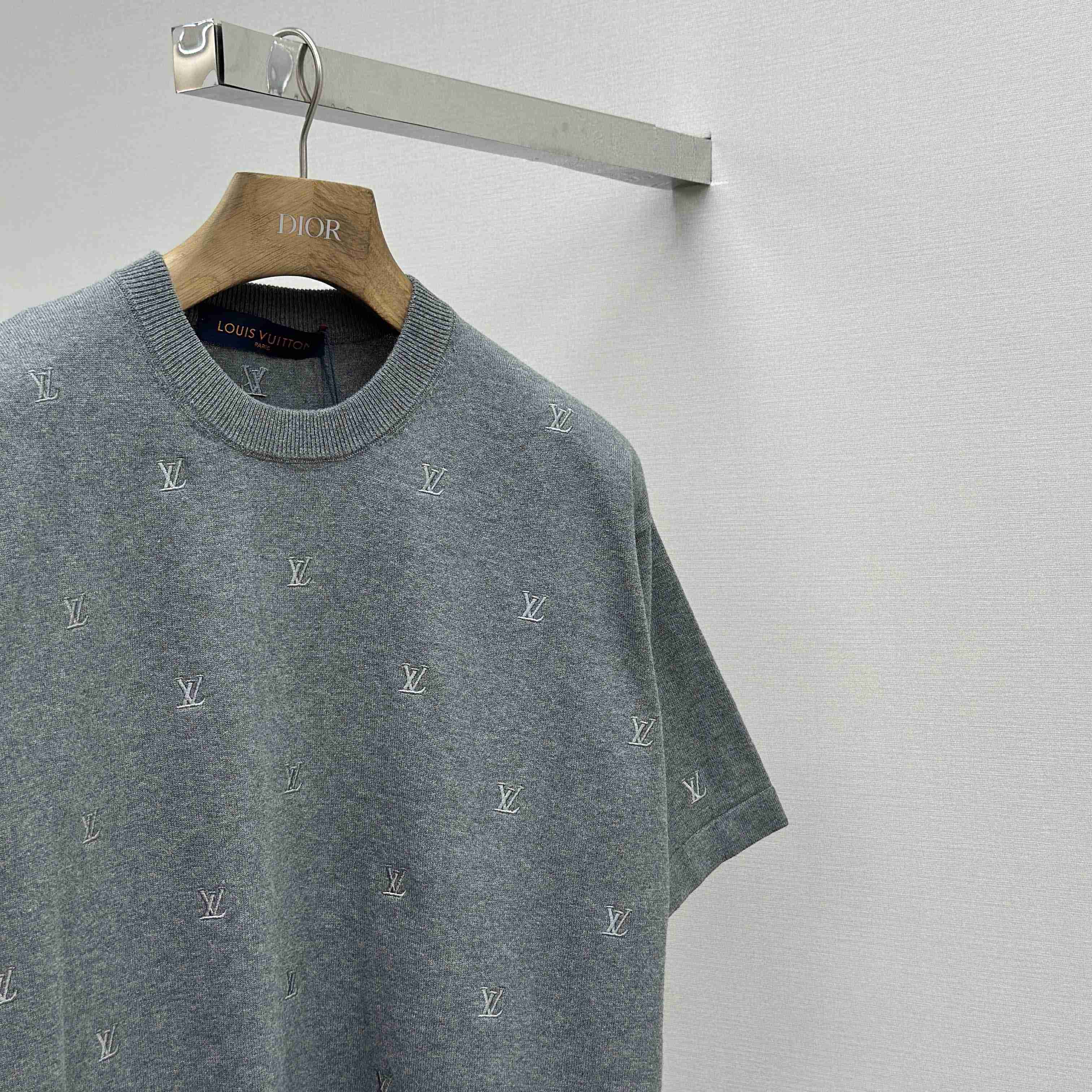 Louis Vuitton LV Blason Embroidered Short-Sleeved Crewneck - FashionPlug