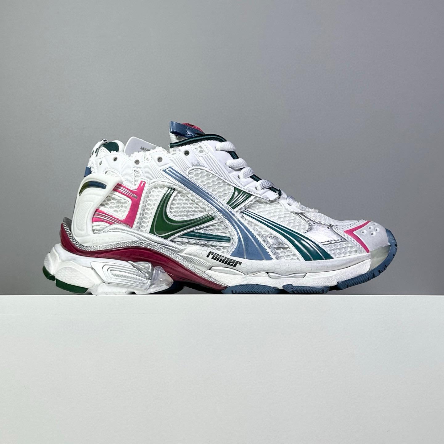 Balenciaga Runner Sneaker In White - FashionPlug