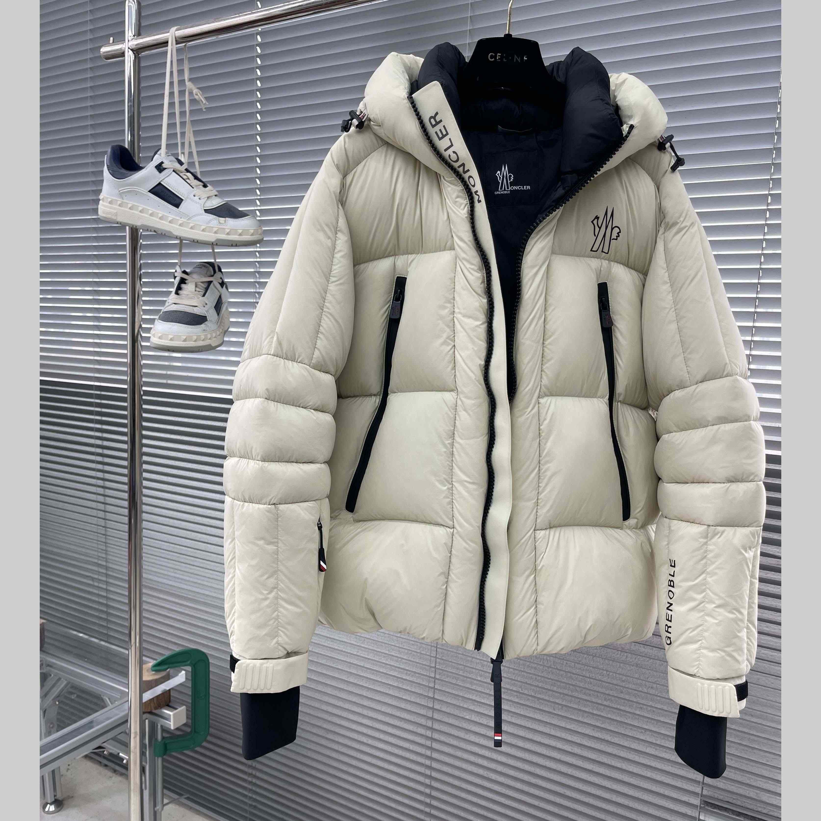 Moncler Cherferie Down Ski Jacket - FashionPlug