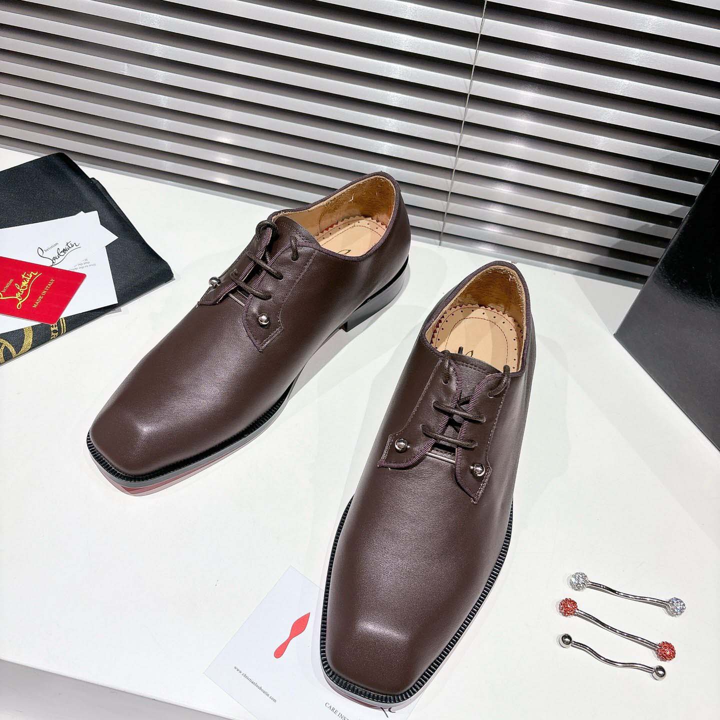 Christian Louboutin Chambeliss Derbies - Calf leather - FashionPlug