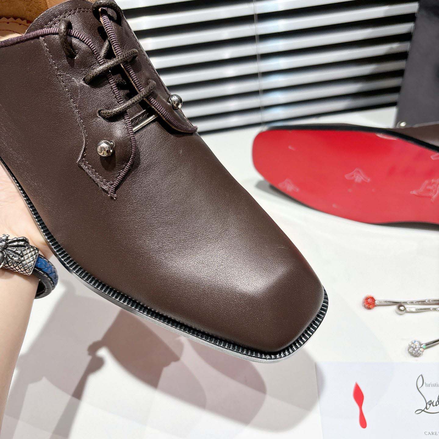Christian Louboutin Chambeliss Derbies - Calf leather - FashionPlug