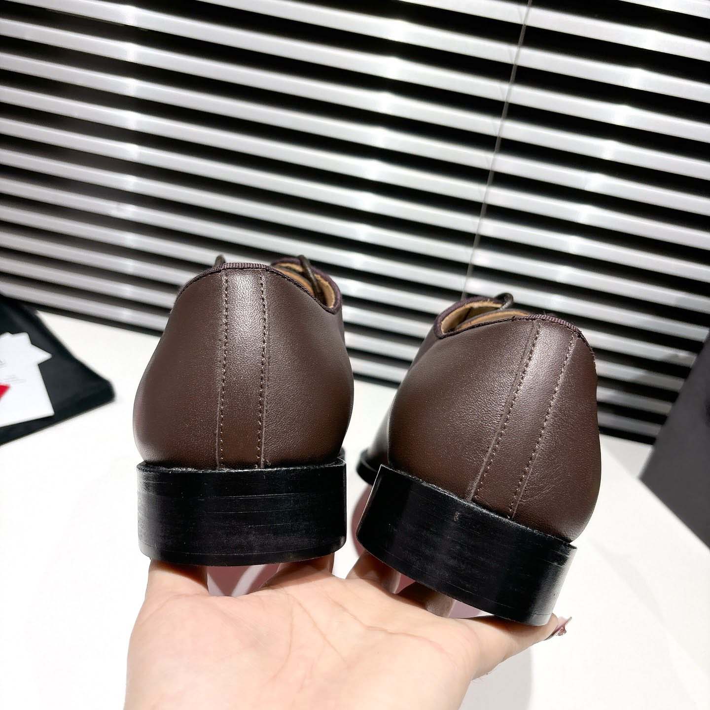 Christian Louboutin Chambeliss Derbies - Calf leather - FashionPlug